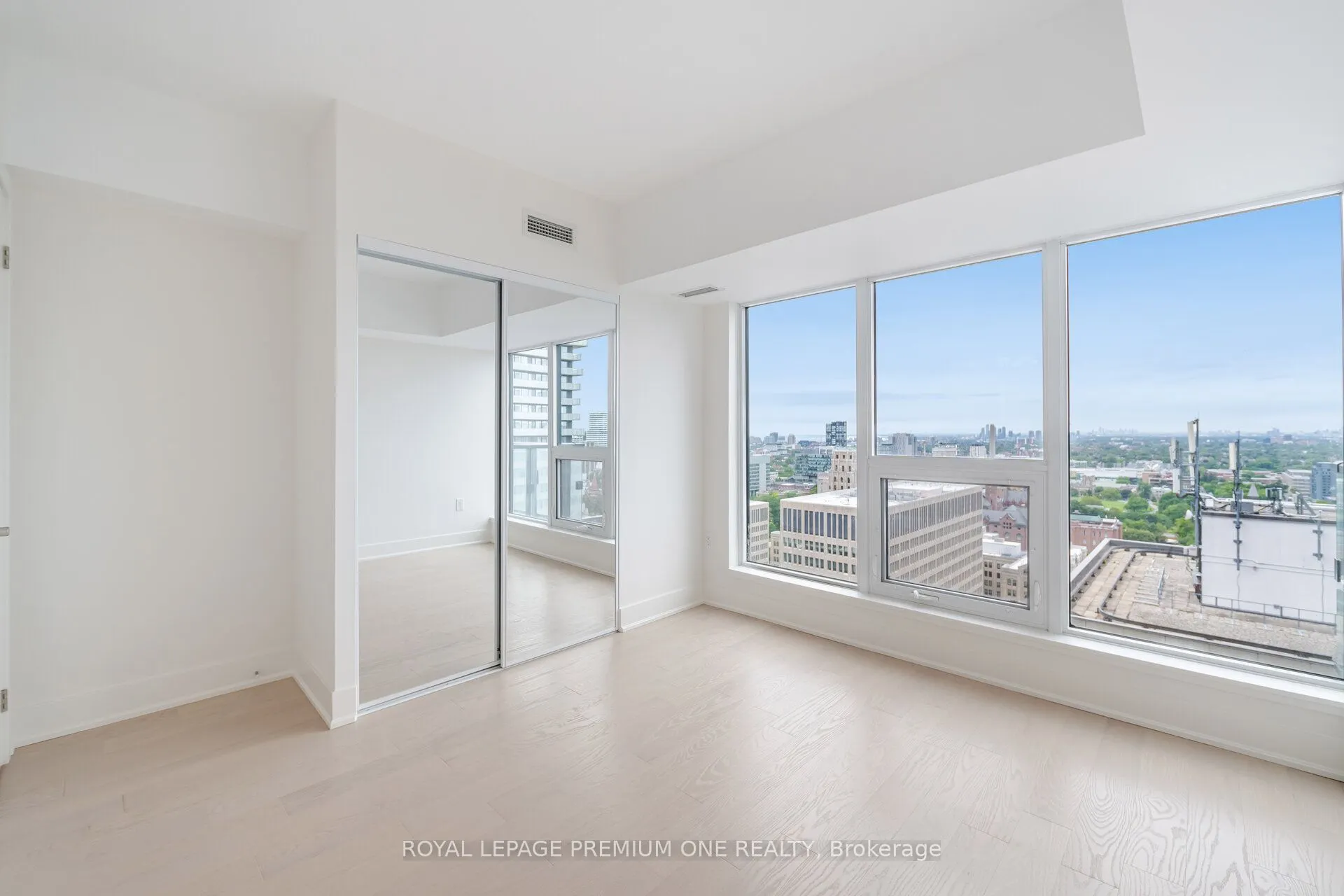 955 Bay Street, #2607