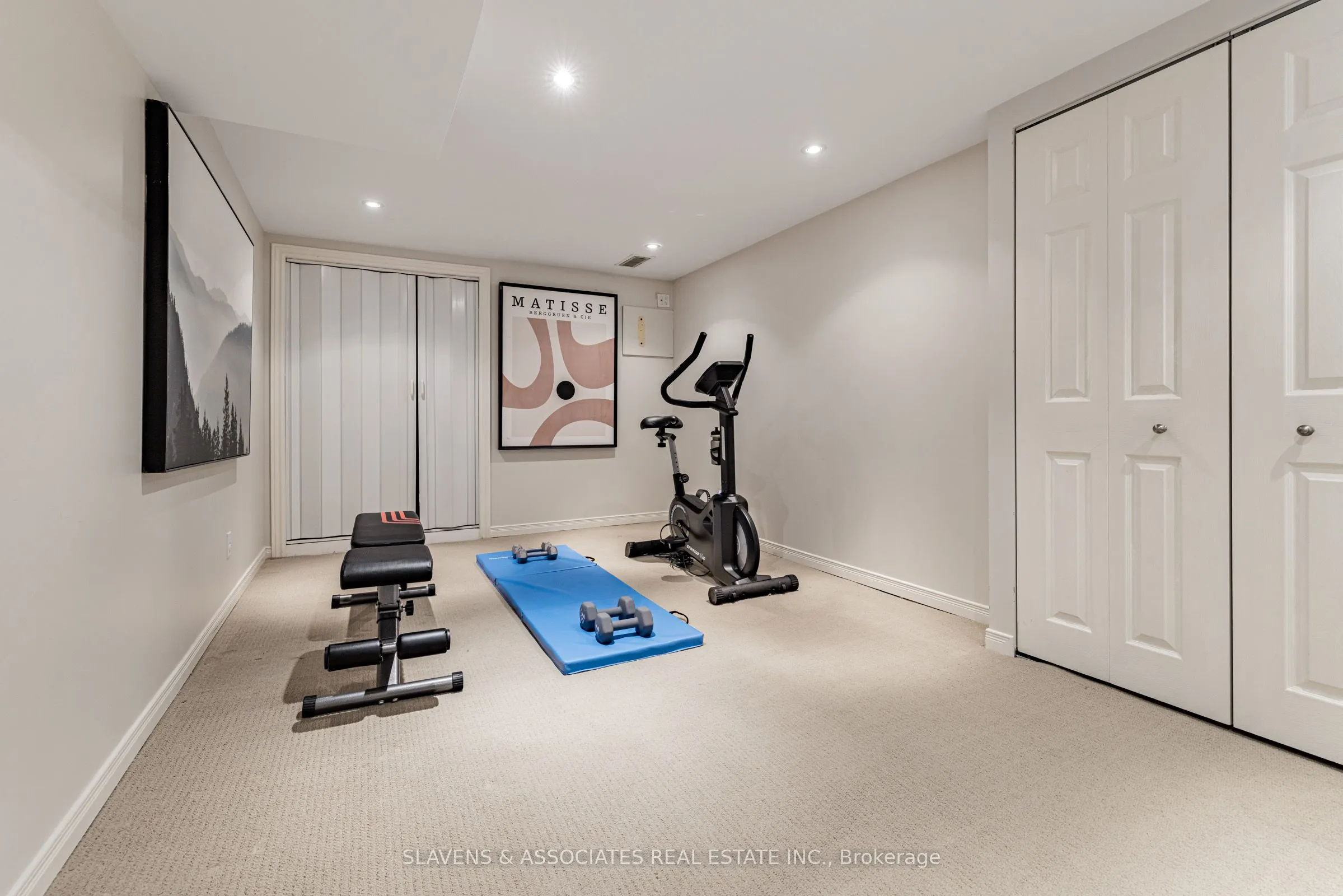 25 Fairleigh Crescent