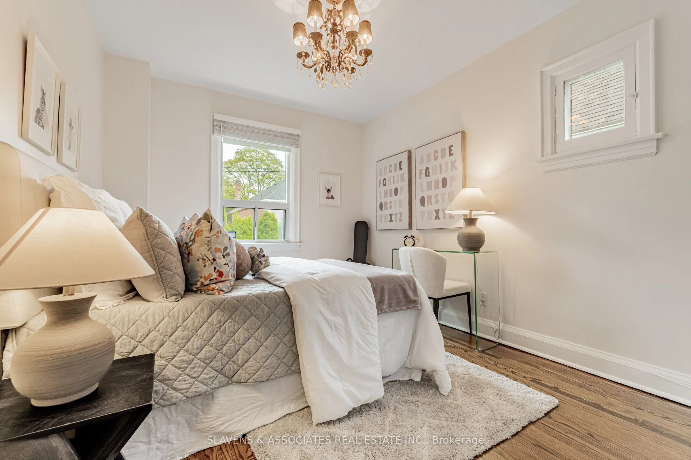 25 Fairleigh Crescent