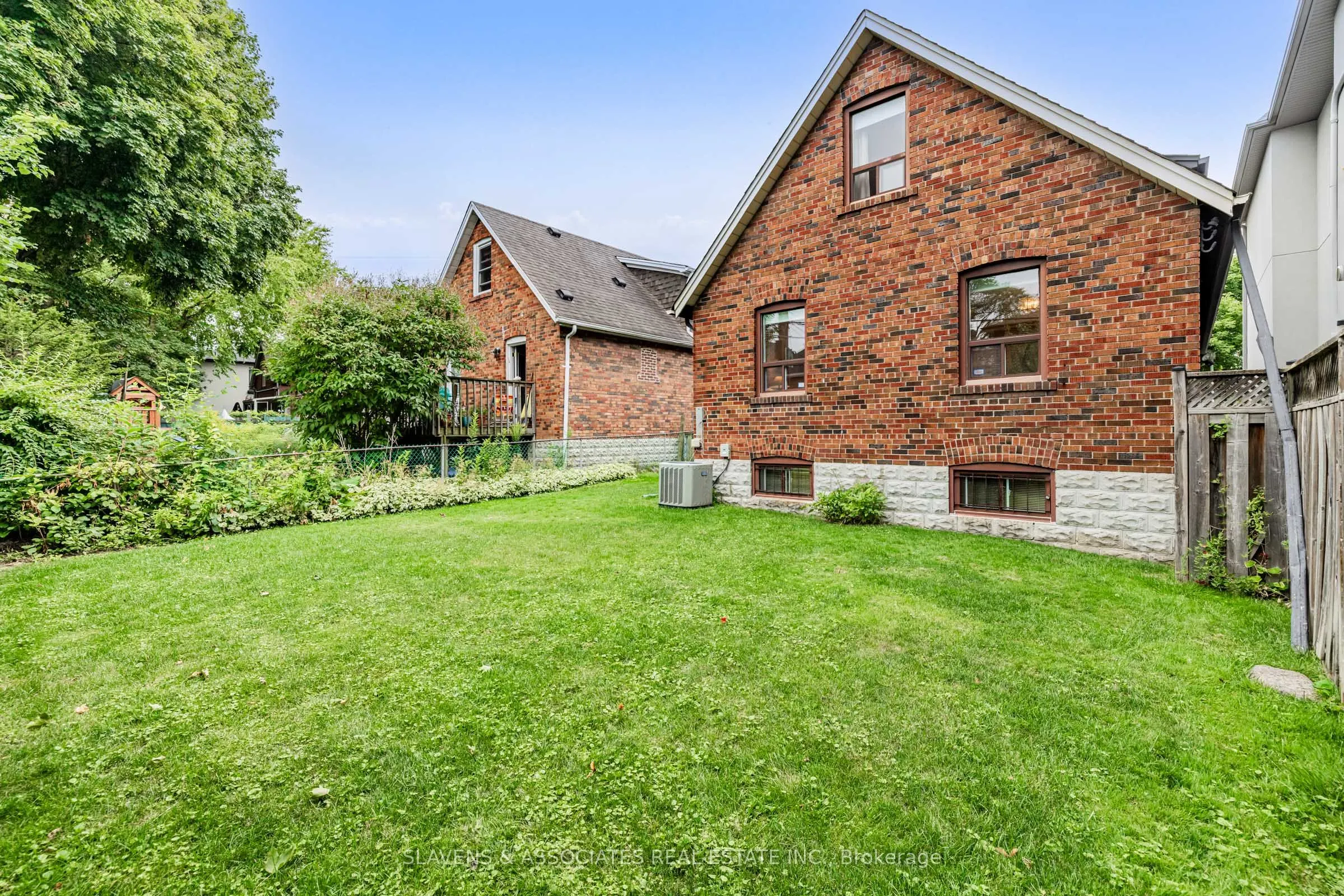 25 Fairleigh Crescent