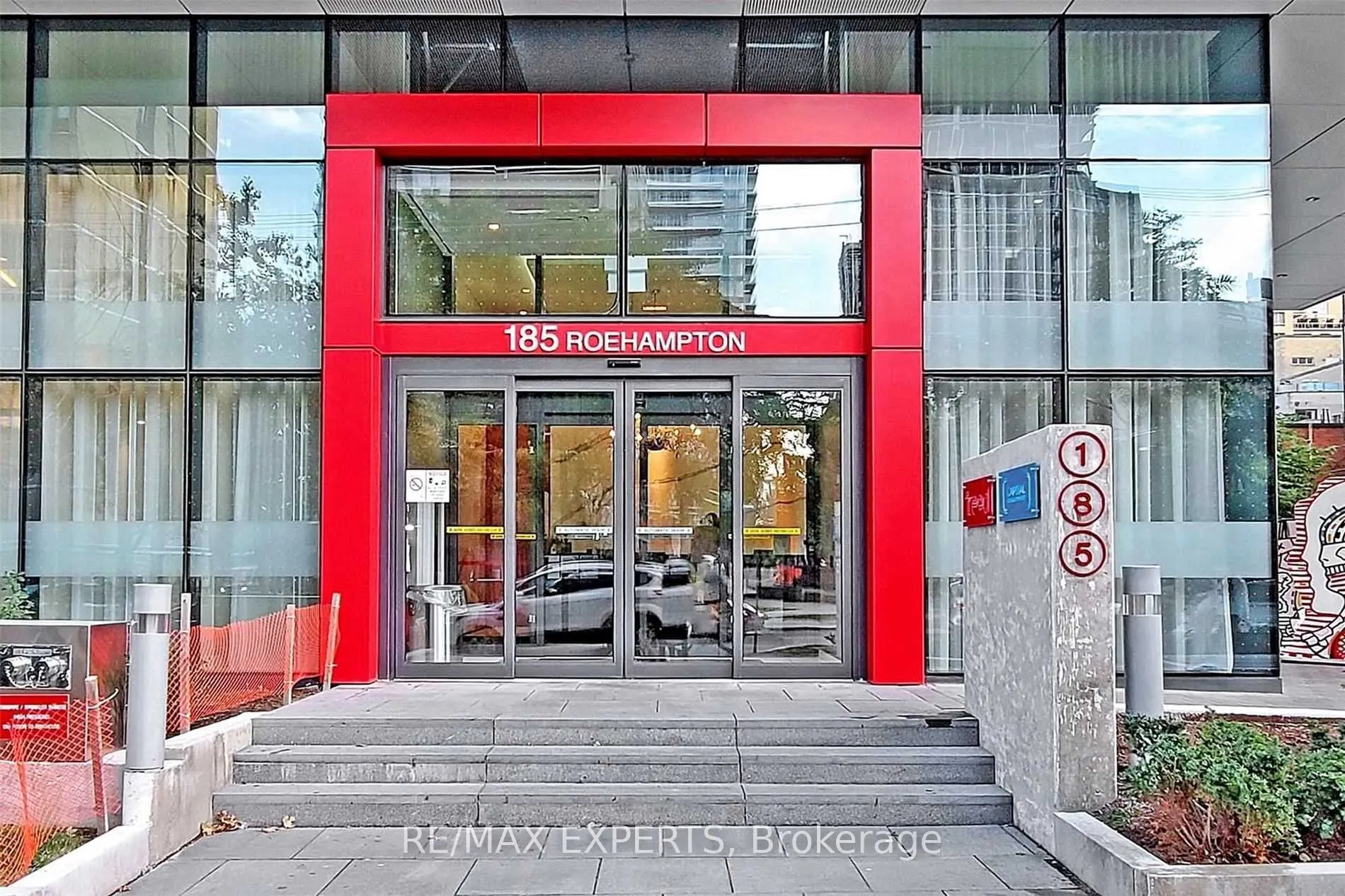 185 Roehampton Avenue, #501
