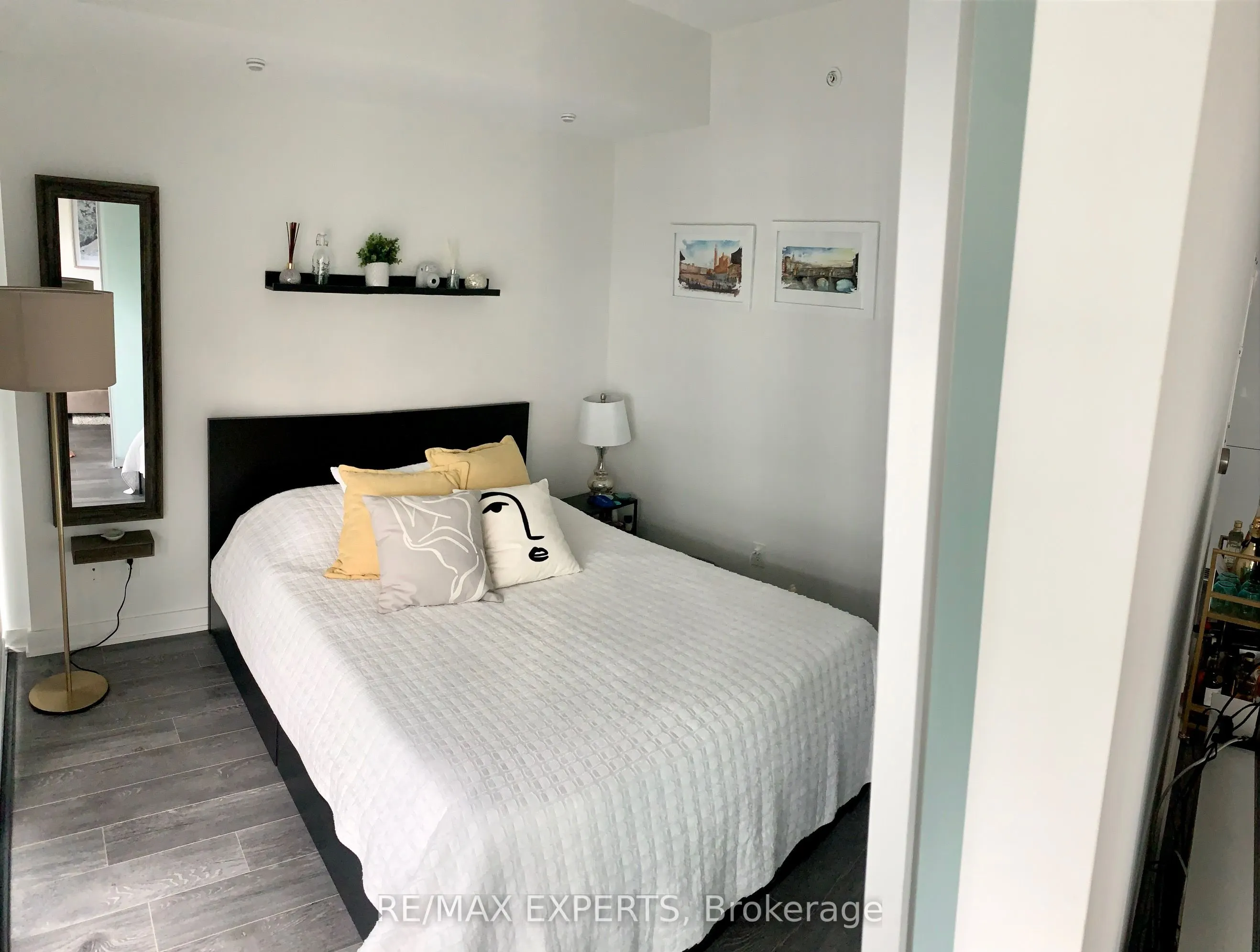 185 Roehampton Avenue, #501
