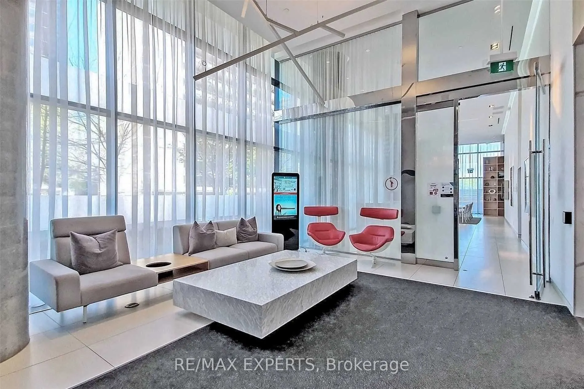 185 Roehampton Avenue, #501