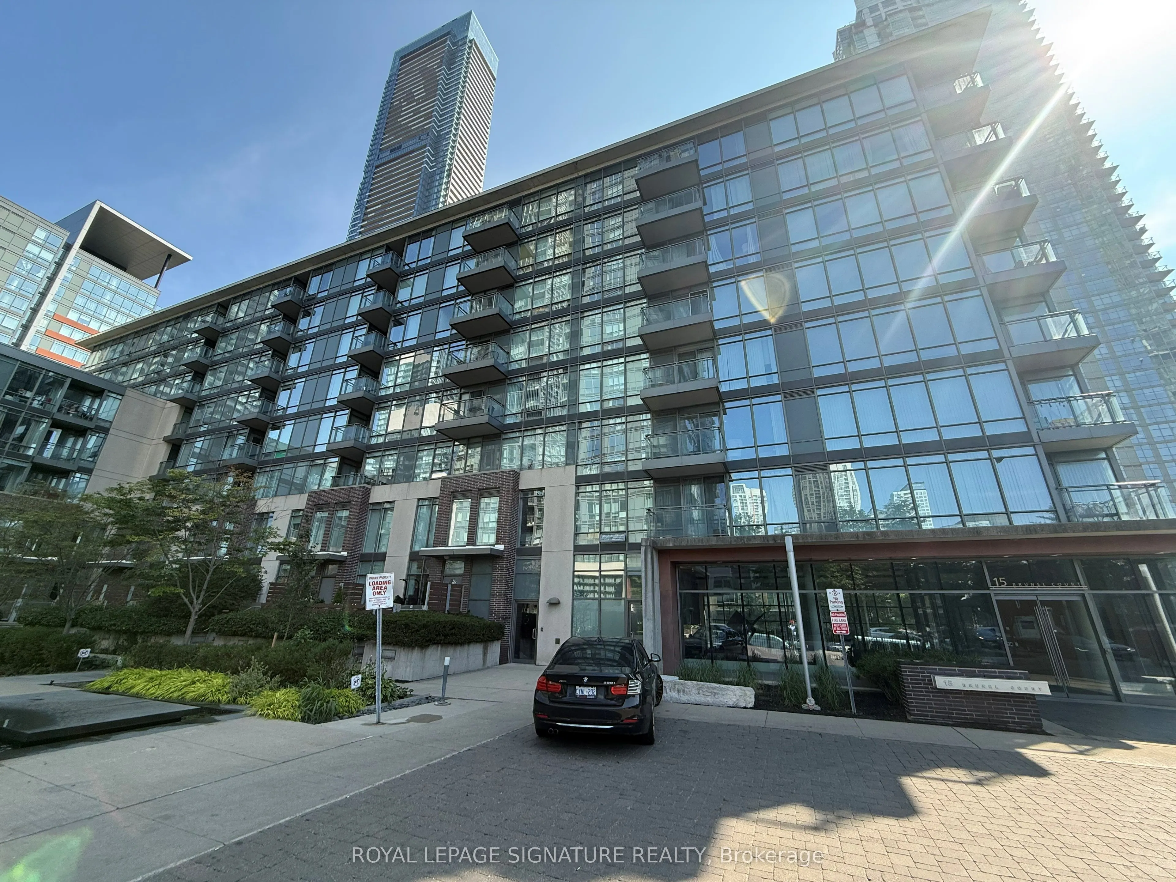 15 Brunel Court, #102