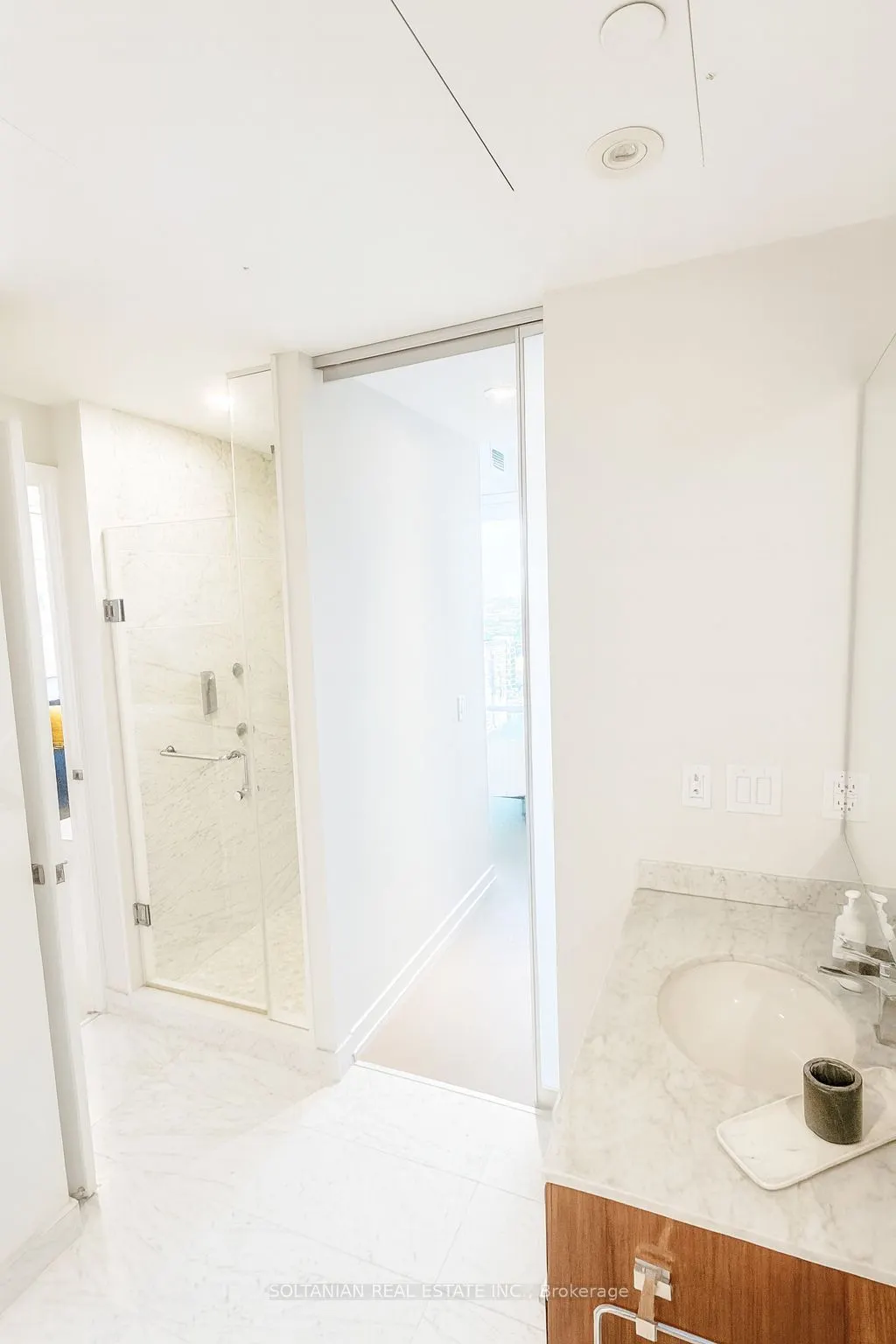 488 University Avenue, #5106