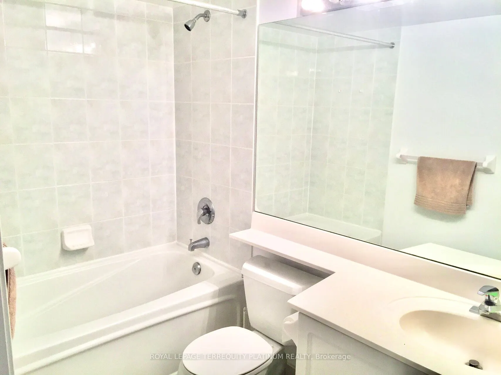 28 Harrison Garden Boulevard, #1812