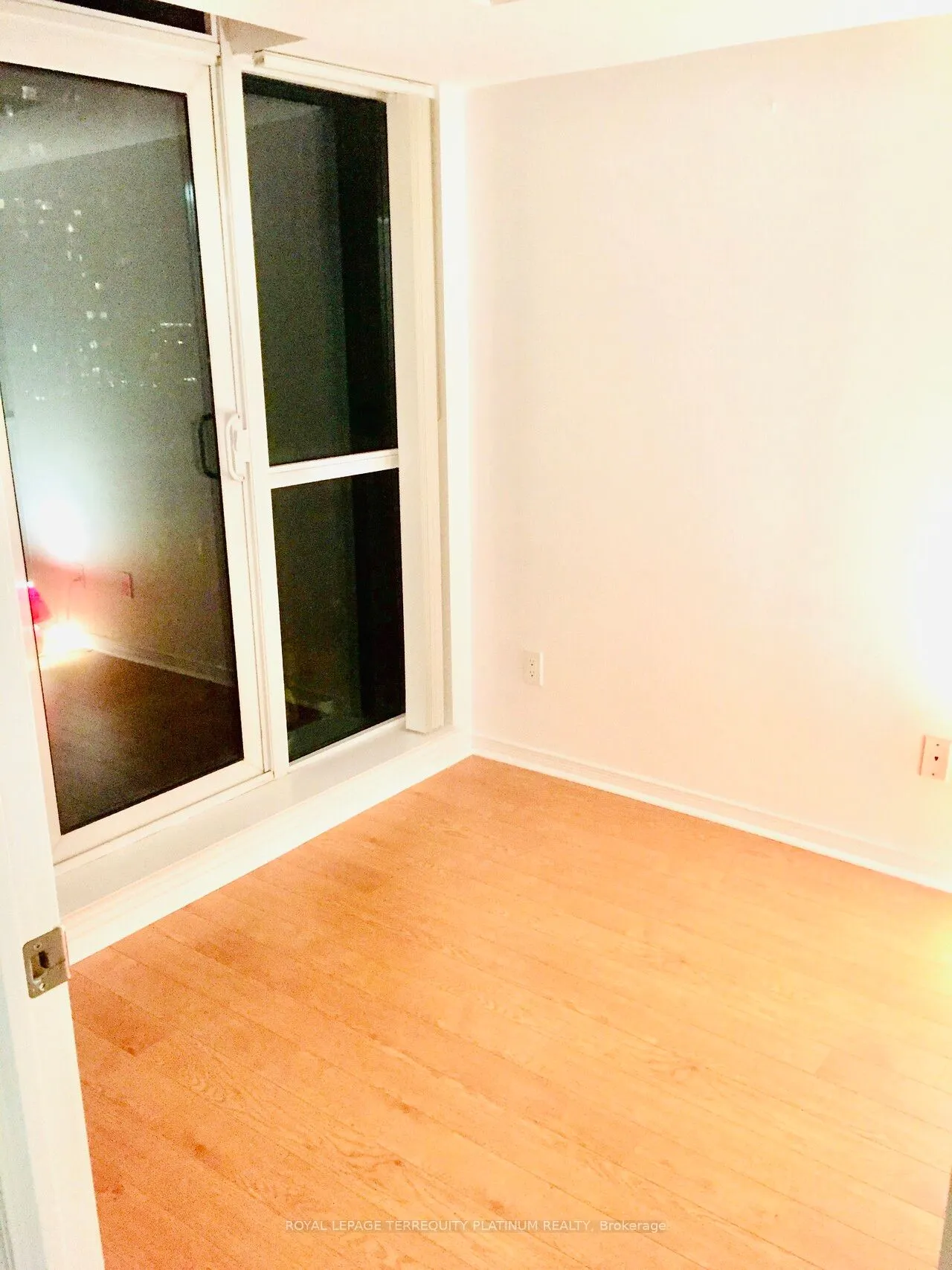 28 Harrison Garden Boulevard, #1812