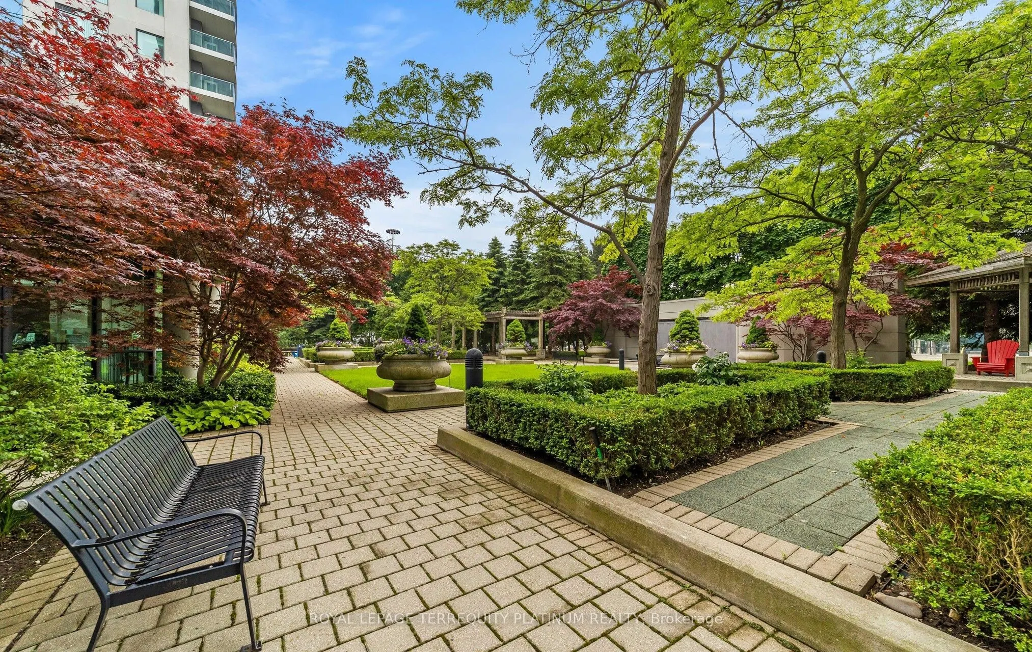 28 Harrison Garden Boulevard, #1812