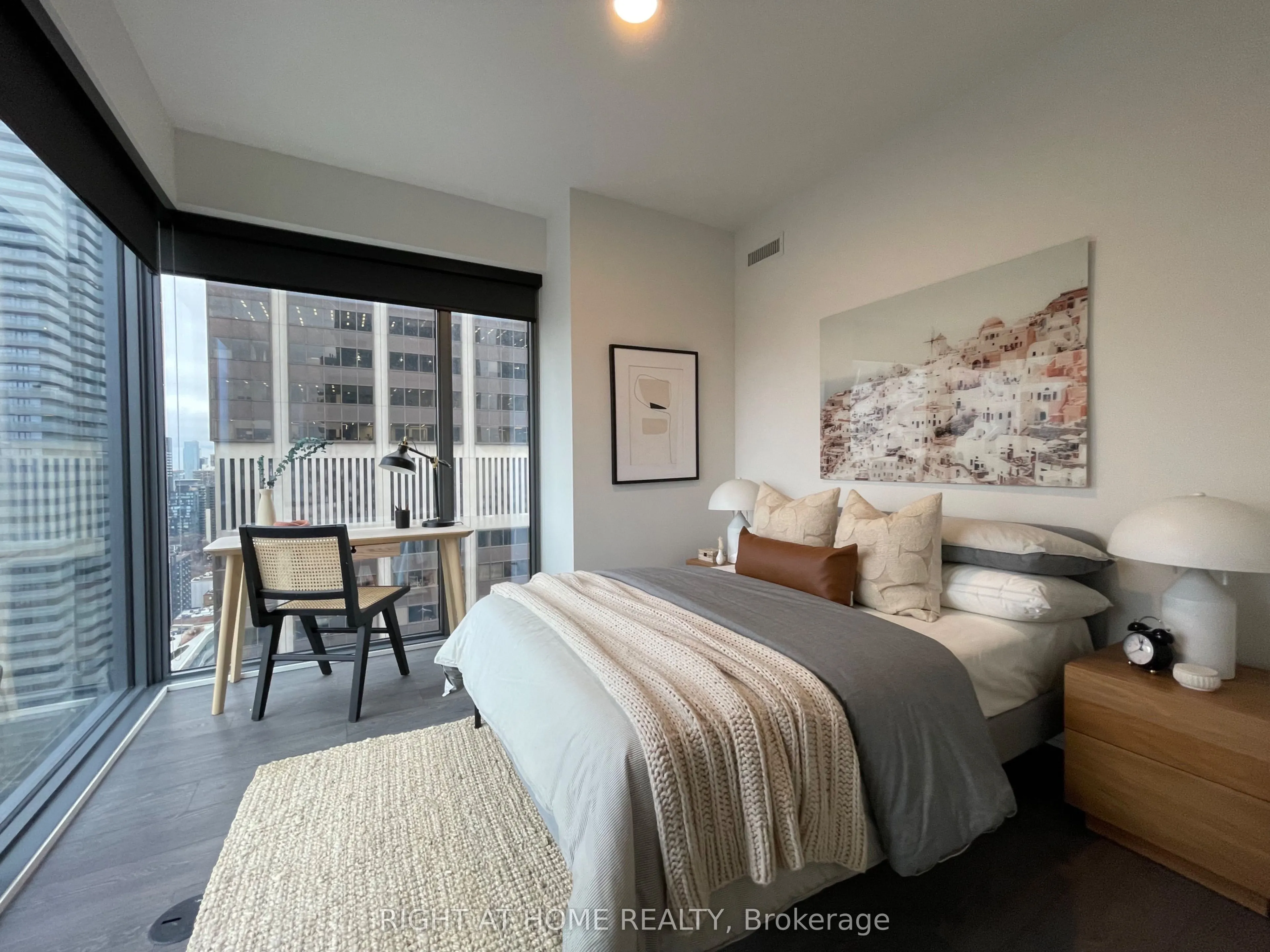 8 Cumberland Street, #2506
