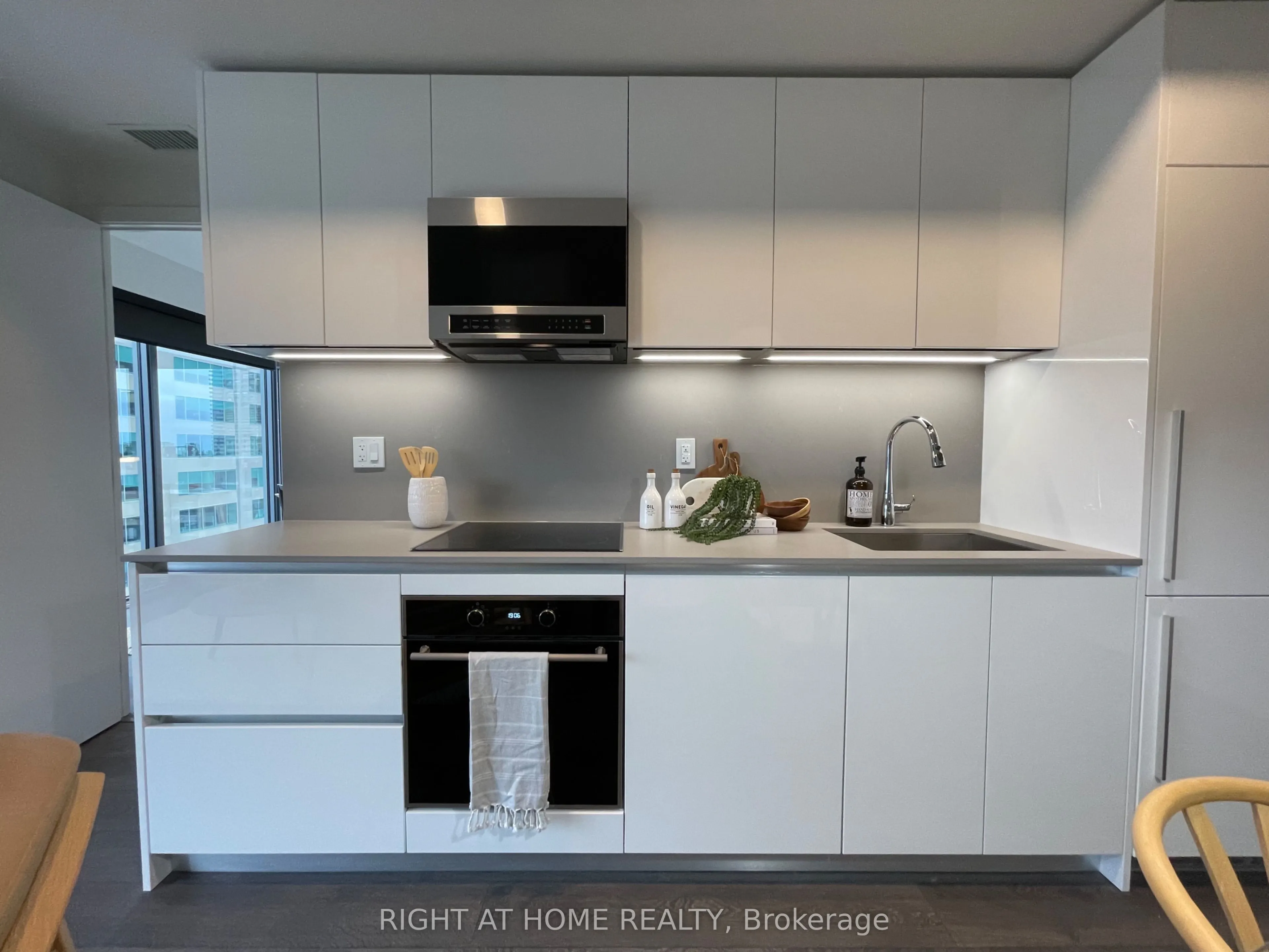 8 Cumberland Street, #2506