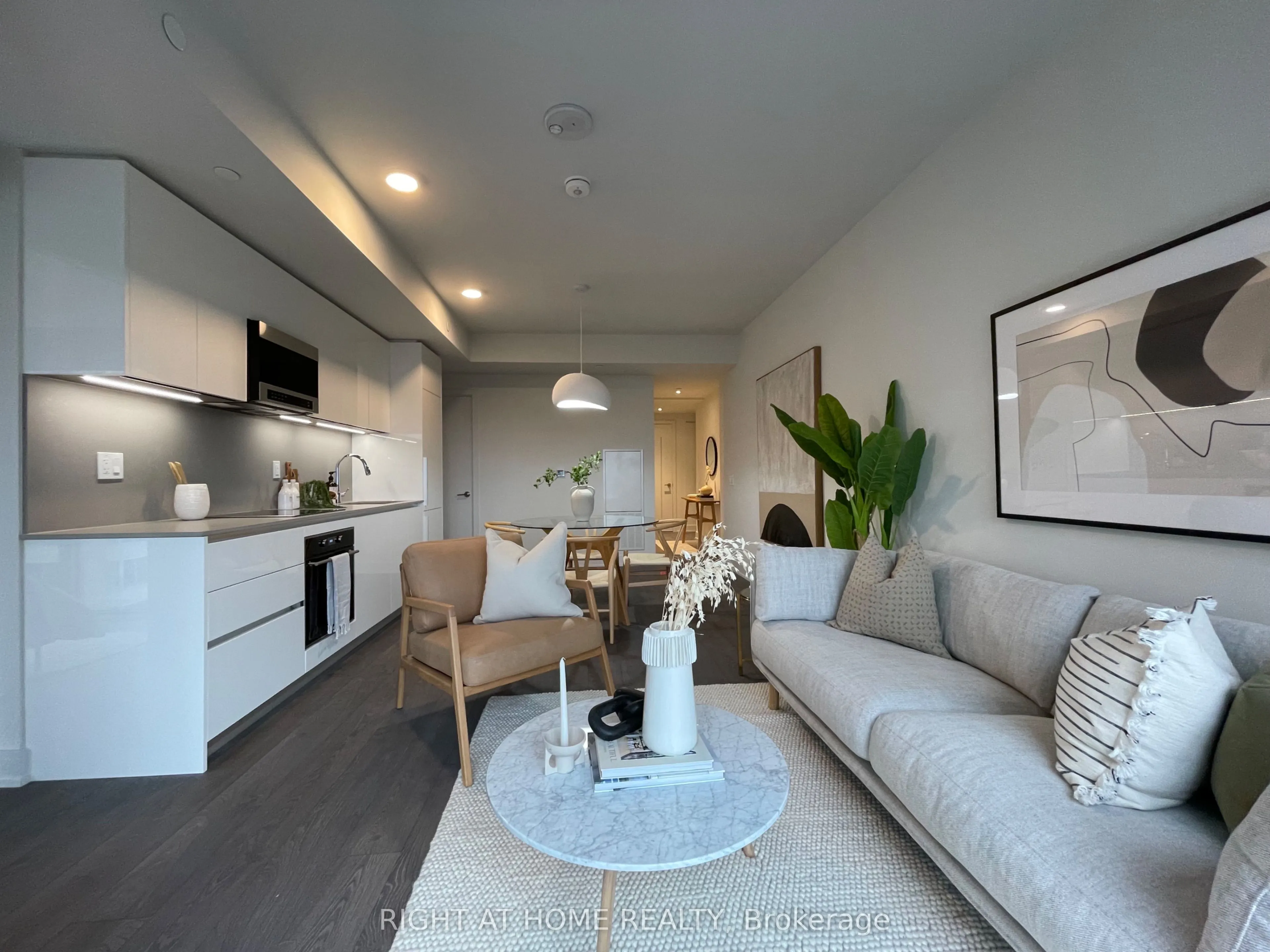 8 Cumberland Street, #2506