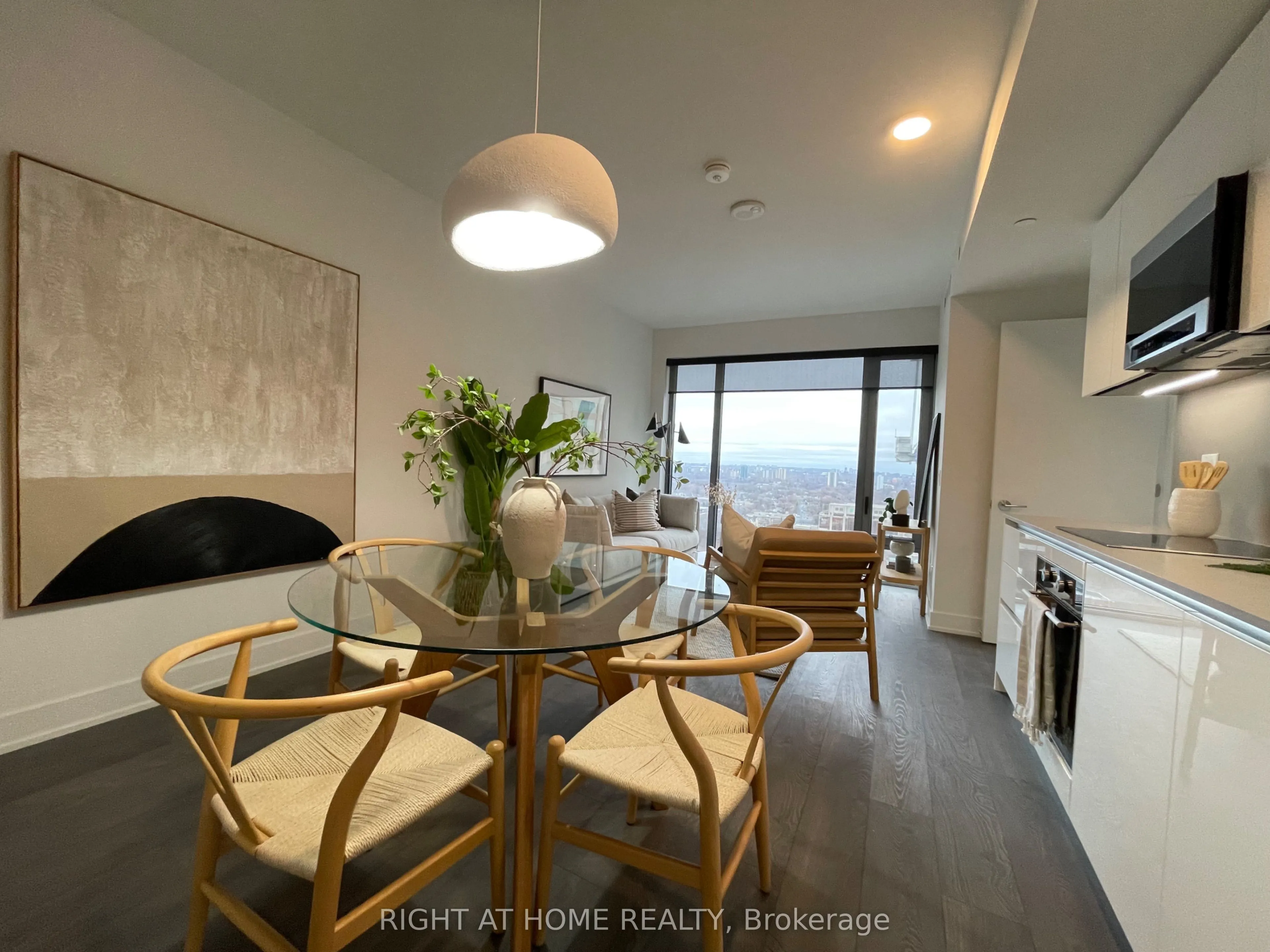 8 Cumberland Street, #2506