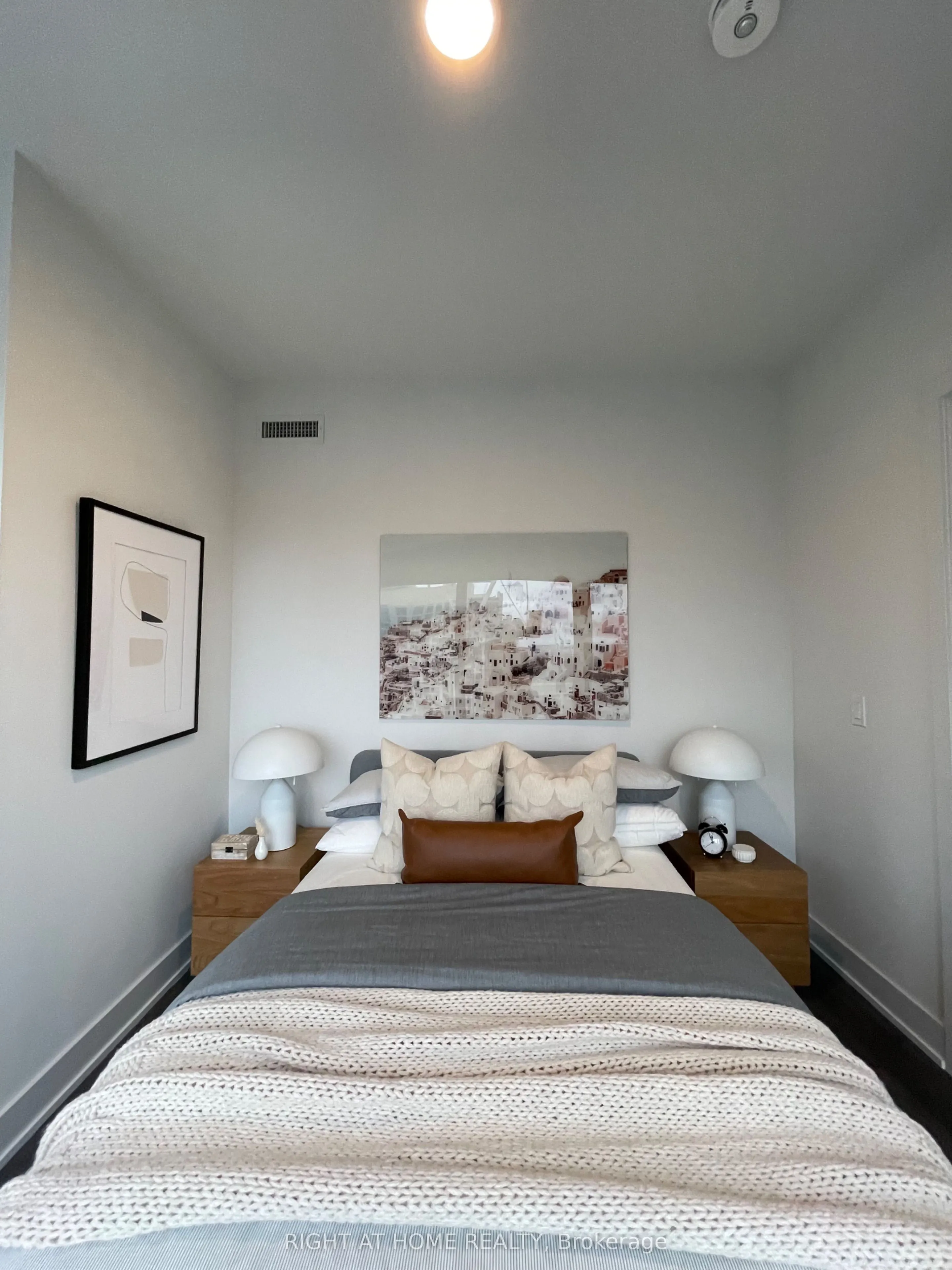 8 Cumberland Street, #2506