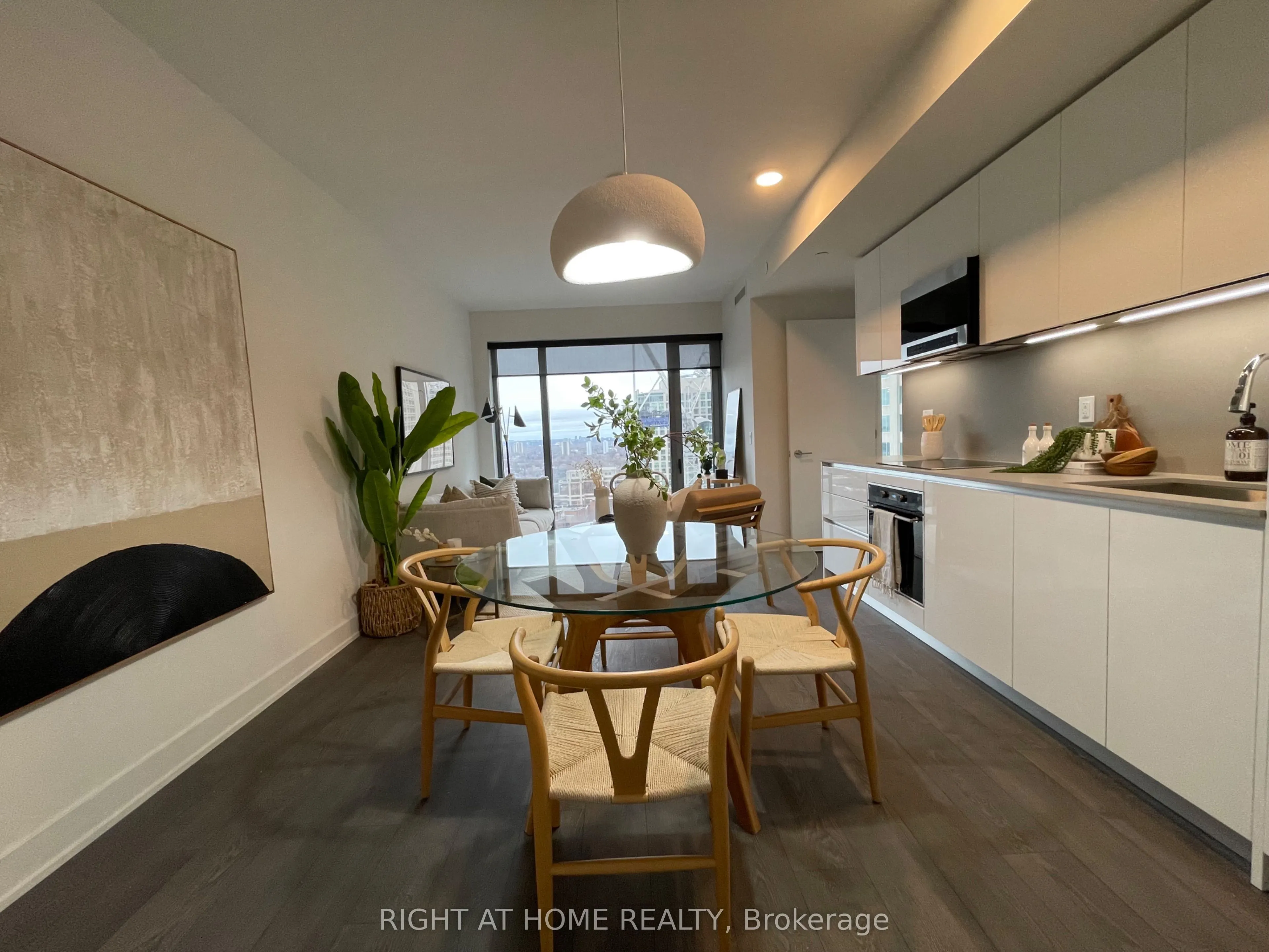 8 Cumberland Street, #2506