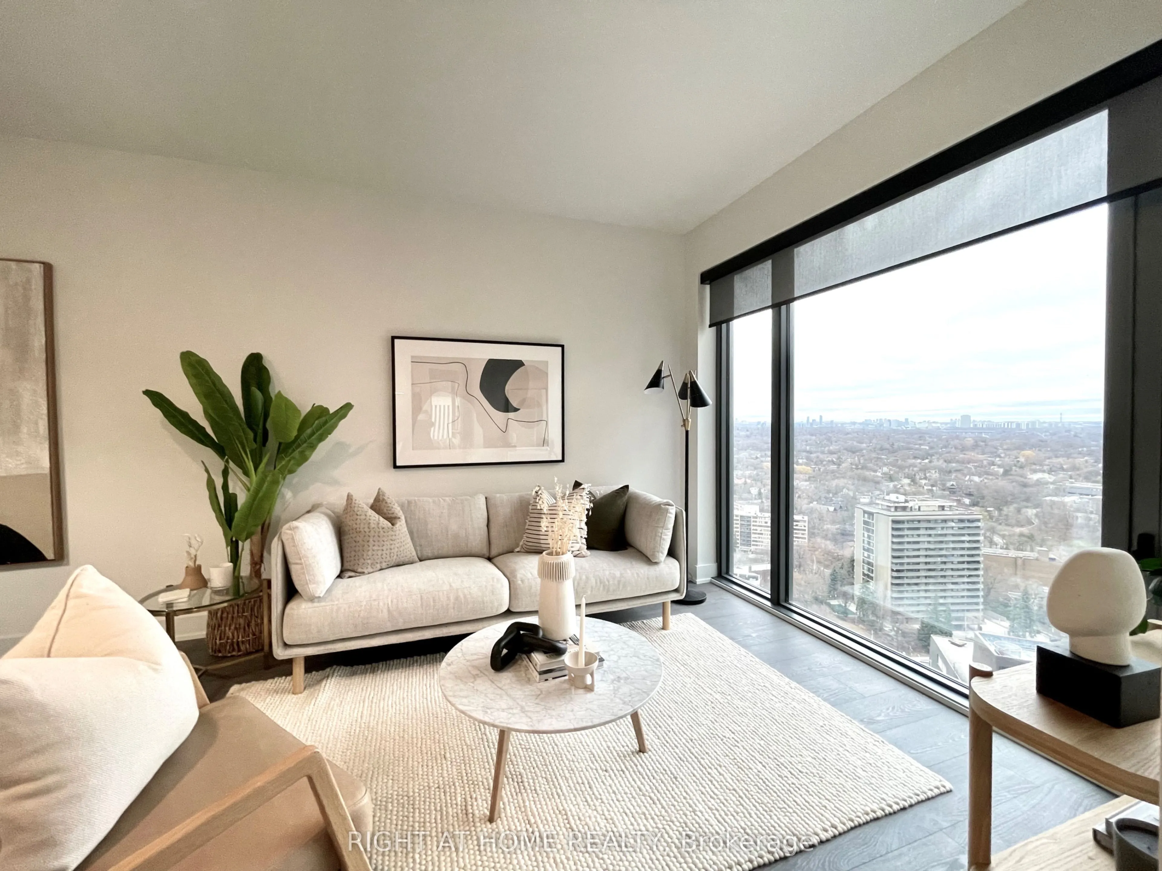 8 Cumberland Street, #2506