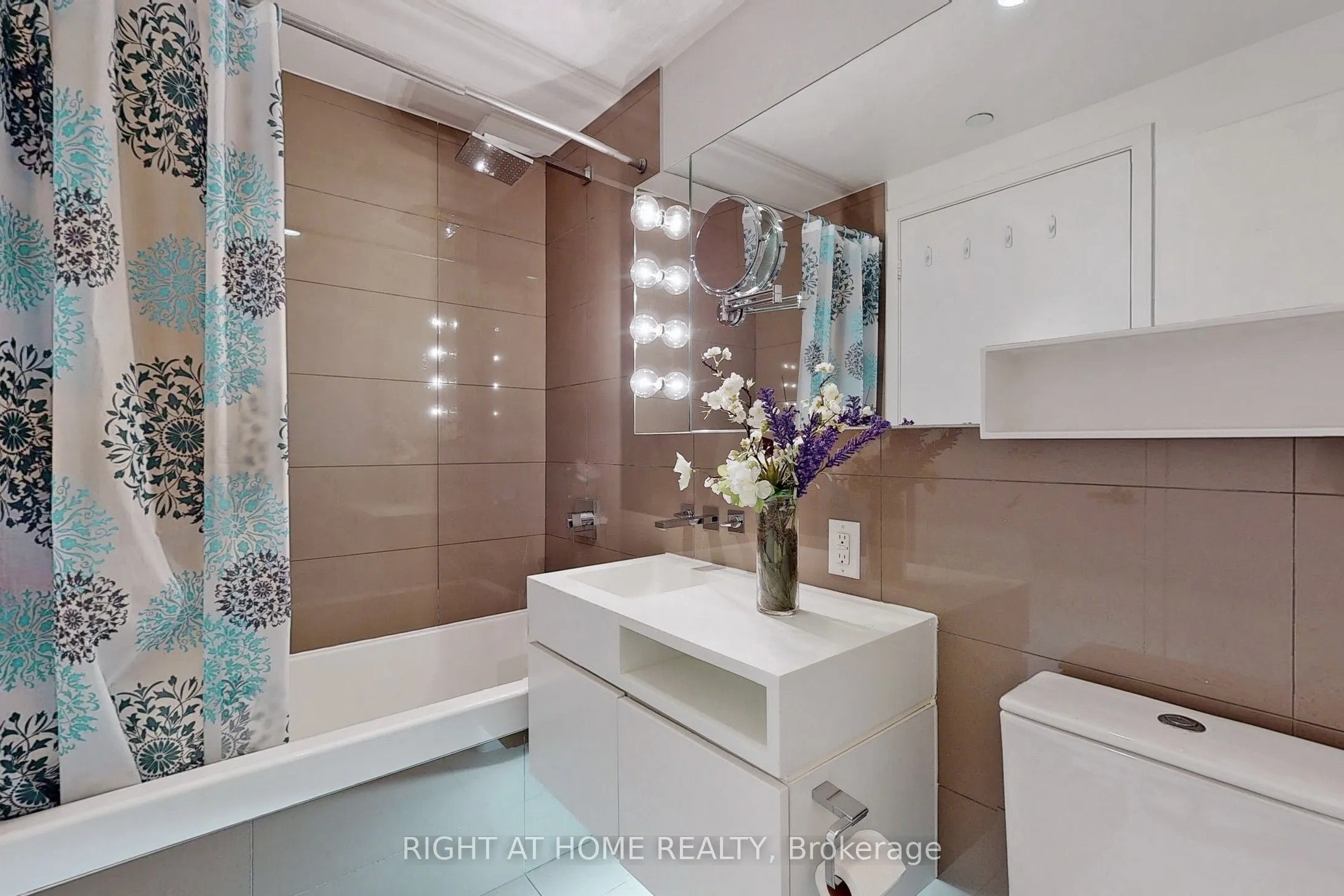45 Charles Street E, #2201