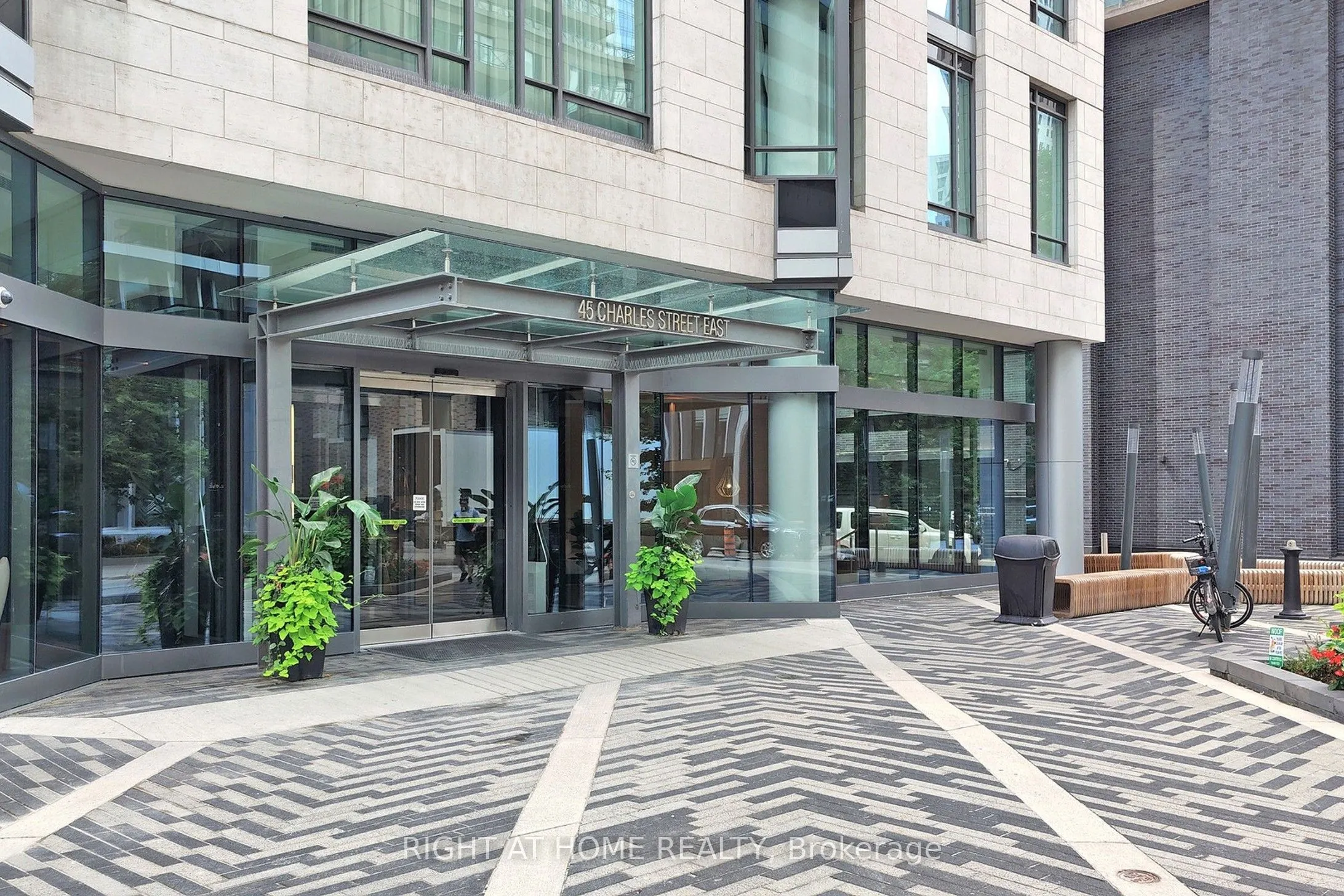 45 Charles Street E, #2201
