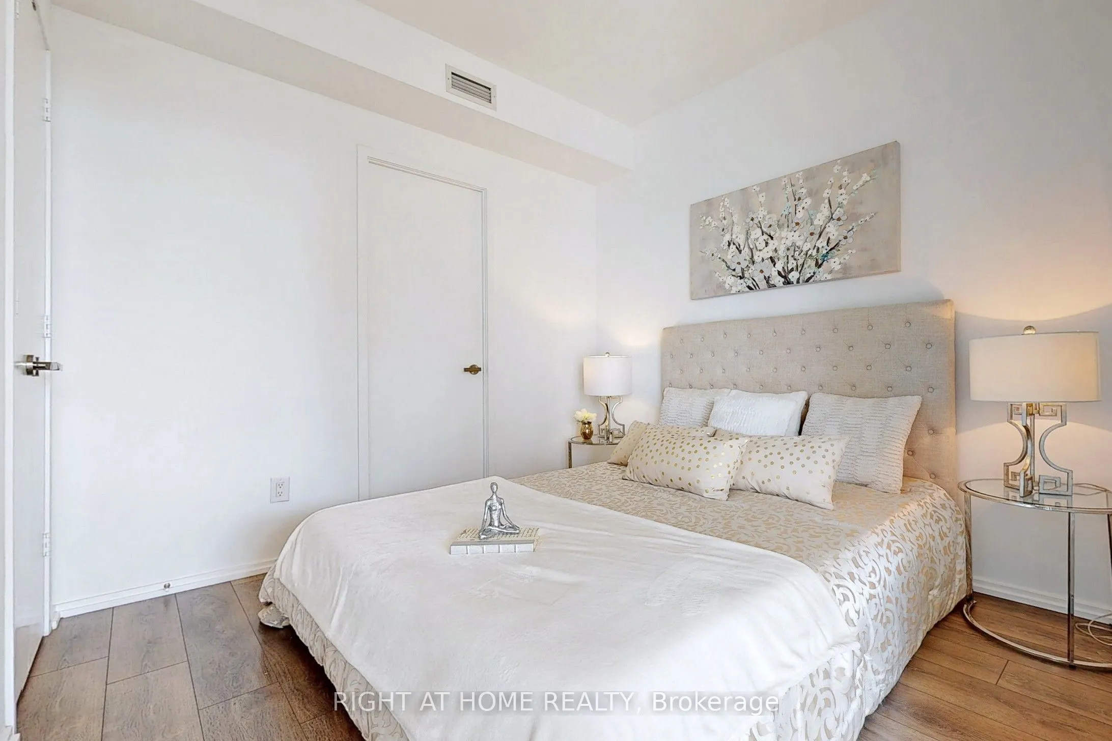 45 Charles Street E, #2201