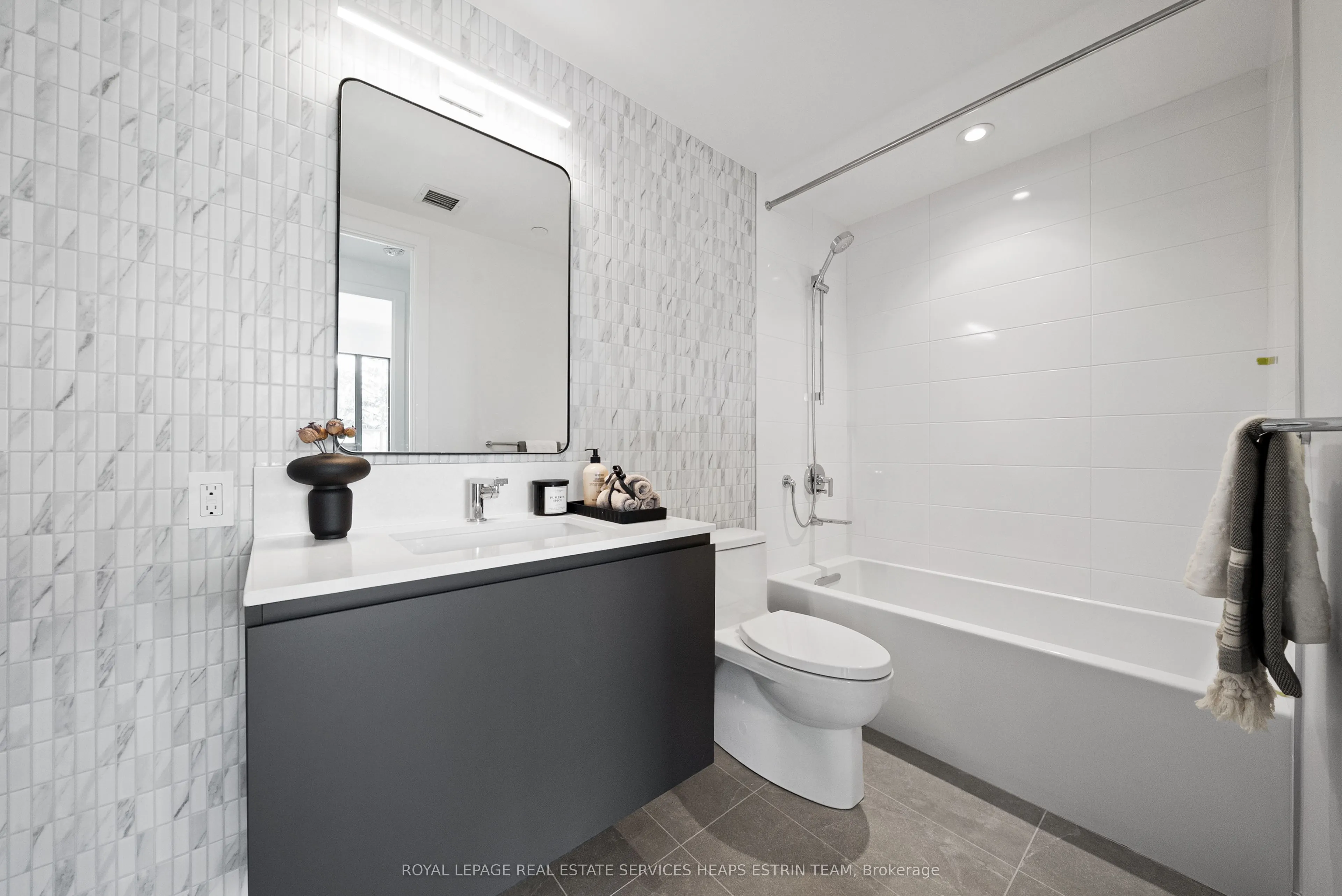 1414 Bayview Avenue, #601
