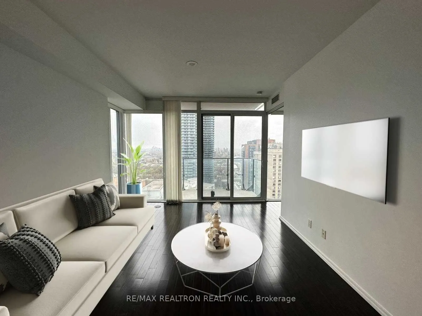 75 St Nicholas Street, #2805