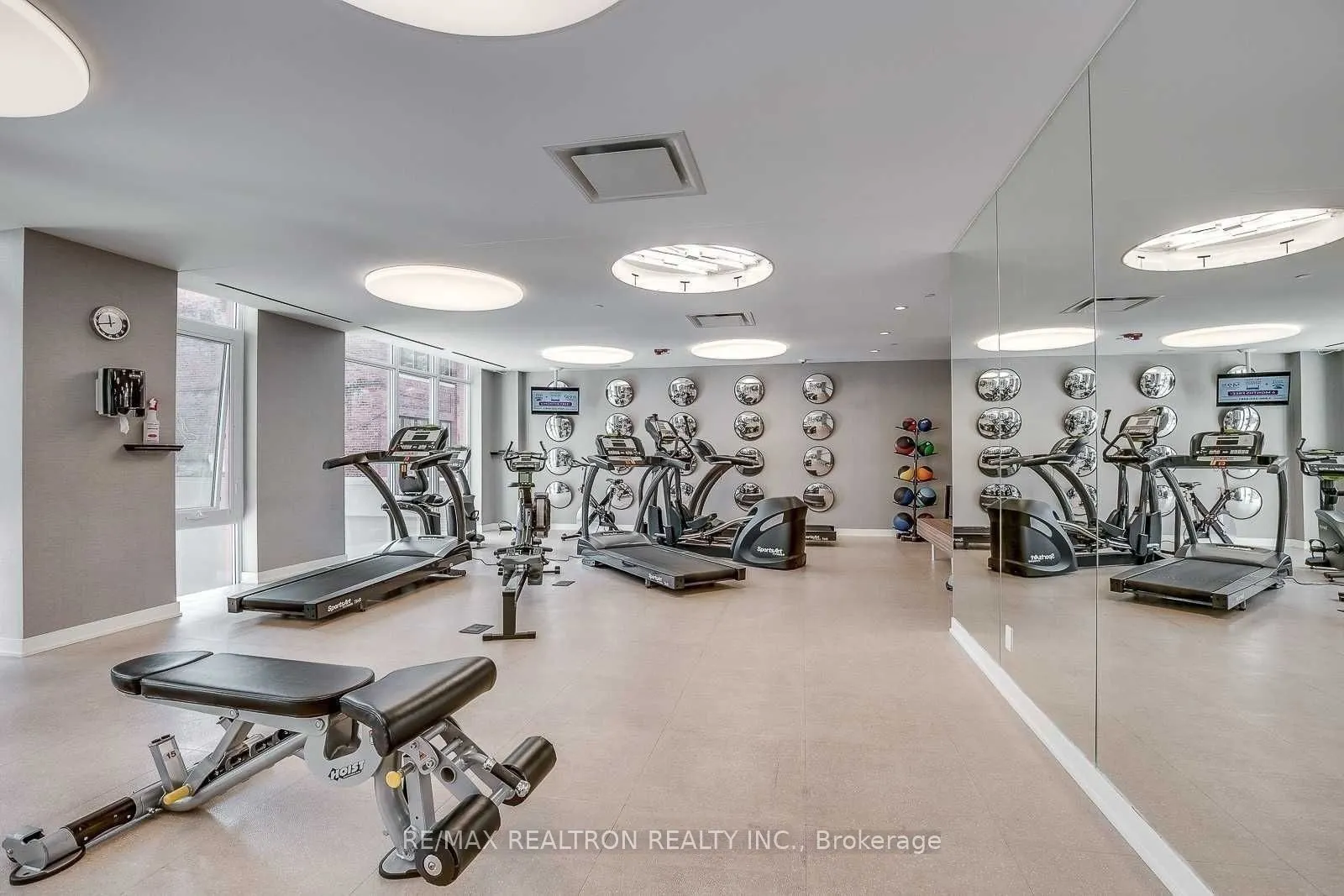 75 St Nicholas Street, #2805