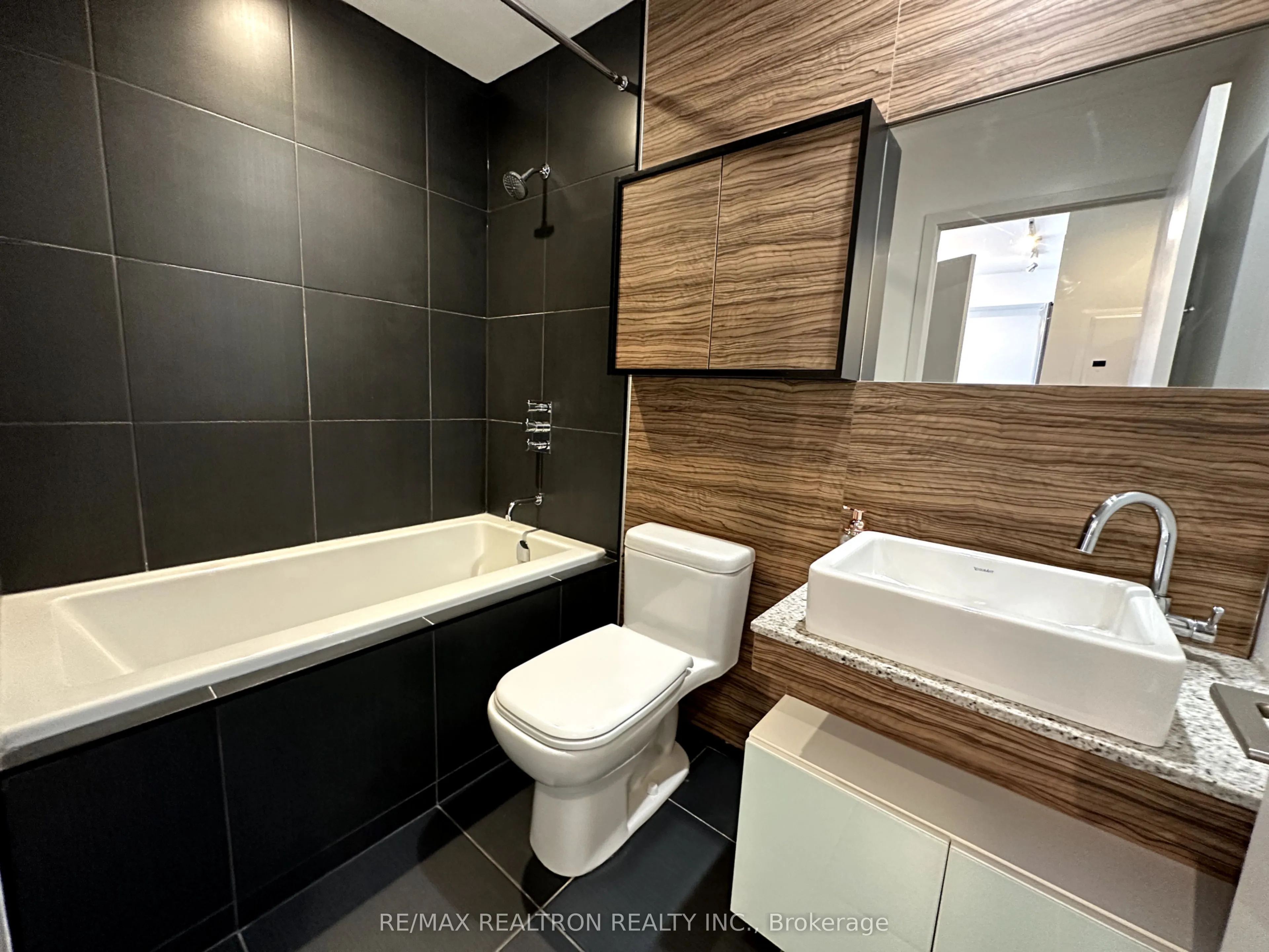 75 St Nicholas Street, #2805