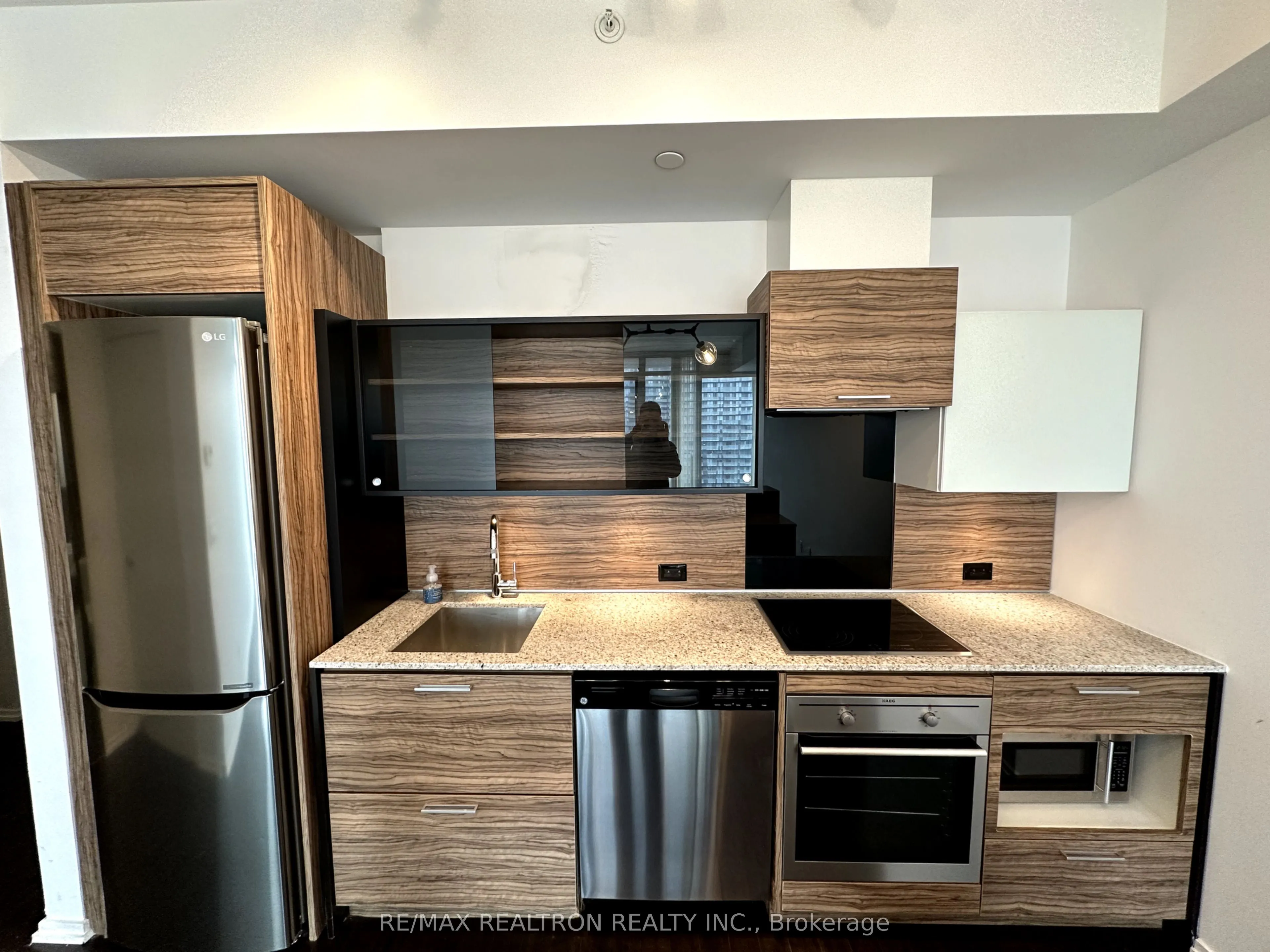 75 St Nicholas Street, #2805