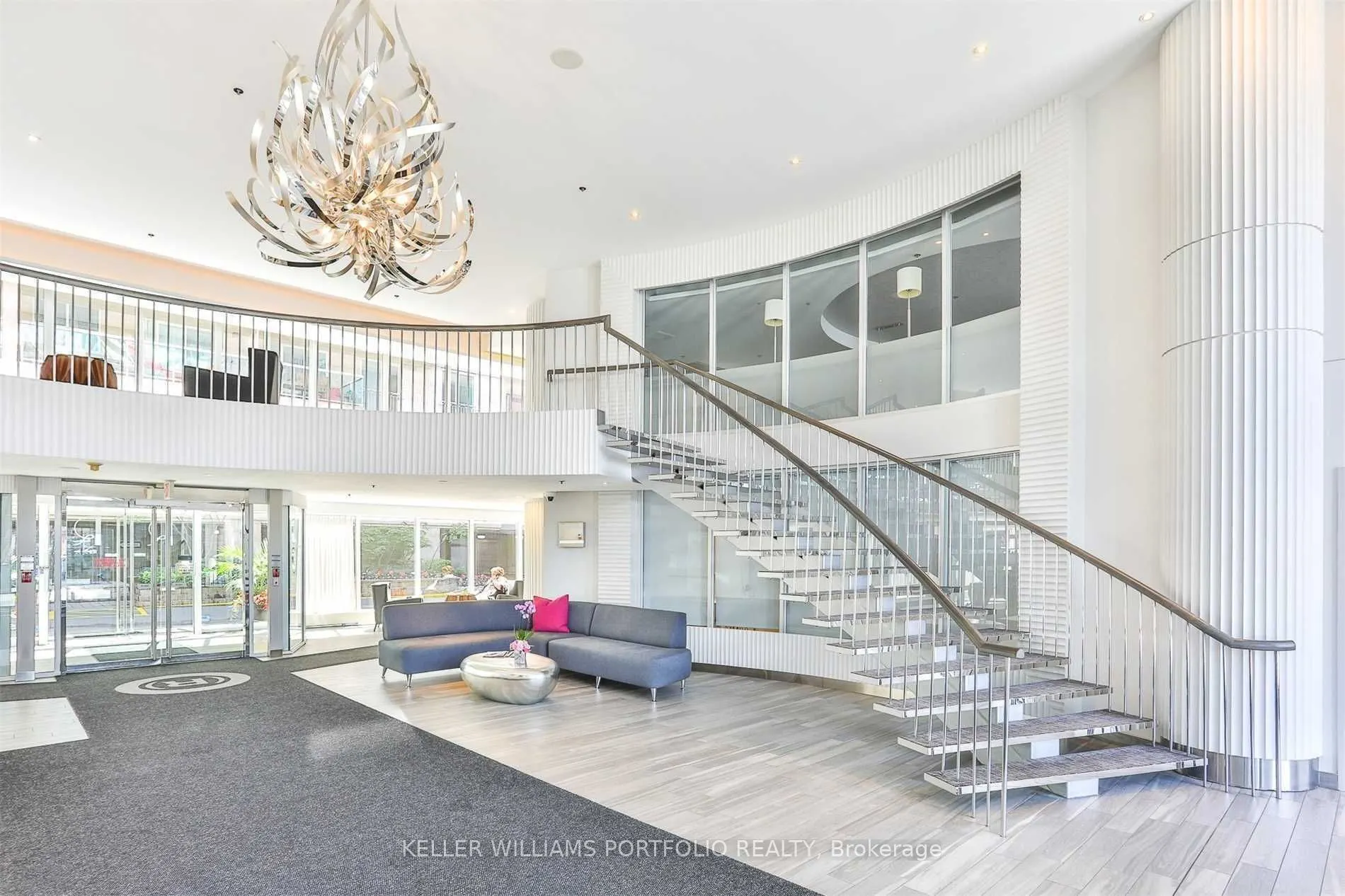 323 Richmond Street E, #907