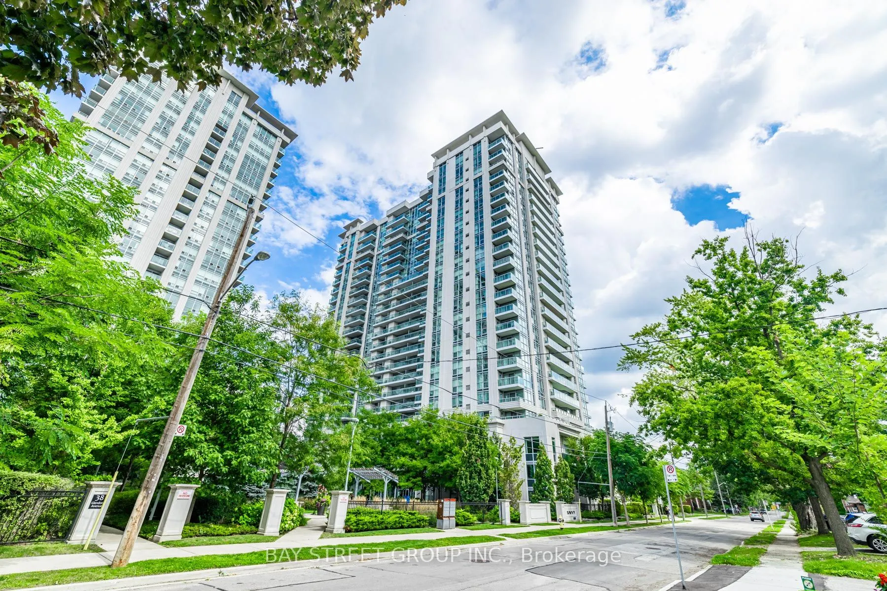 17 Anndale Drive, #810
