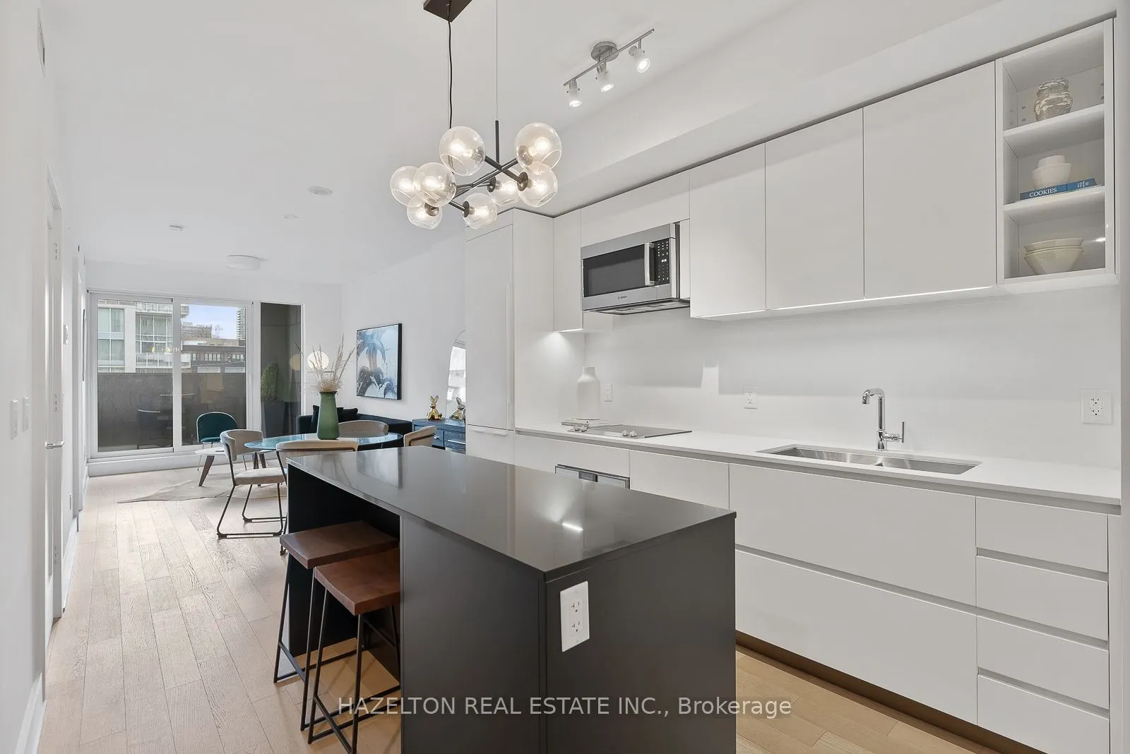 128 Pears Avenue, #302