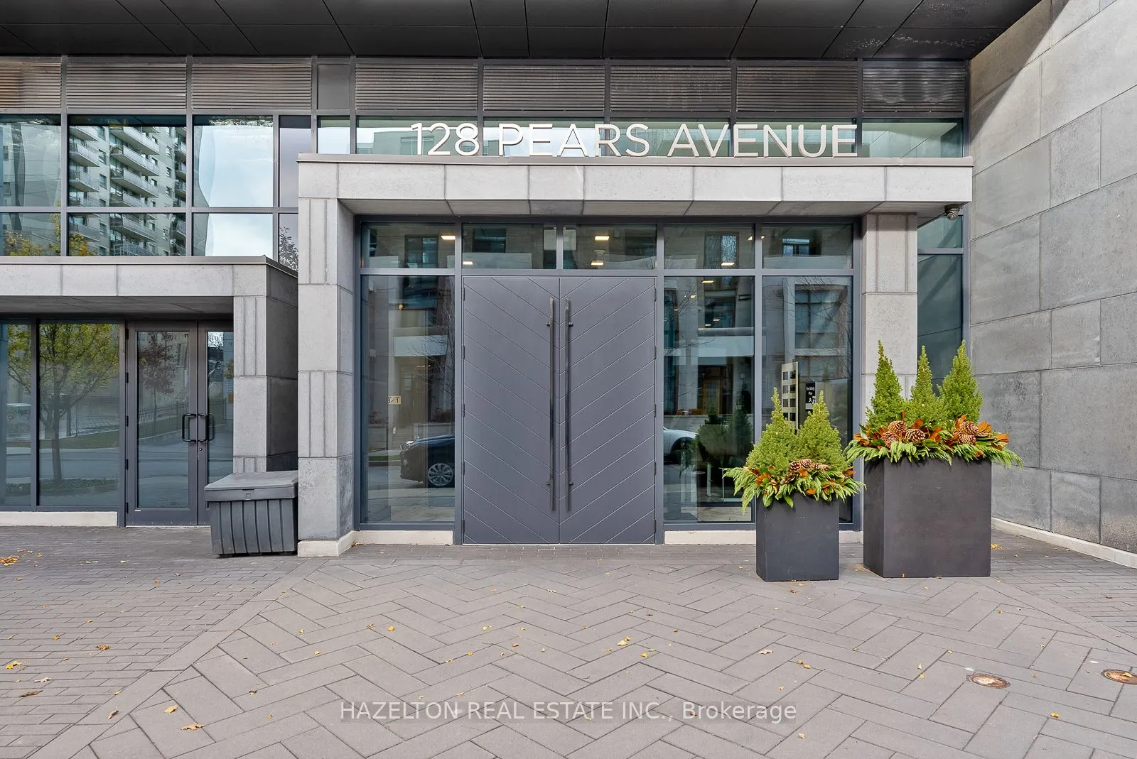 128 Pears Avenue, #302