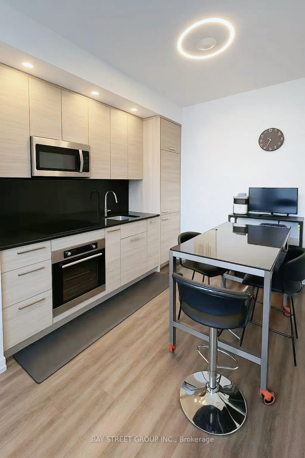 75 Canterbury Place, #1206