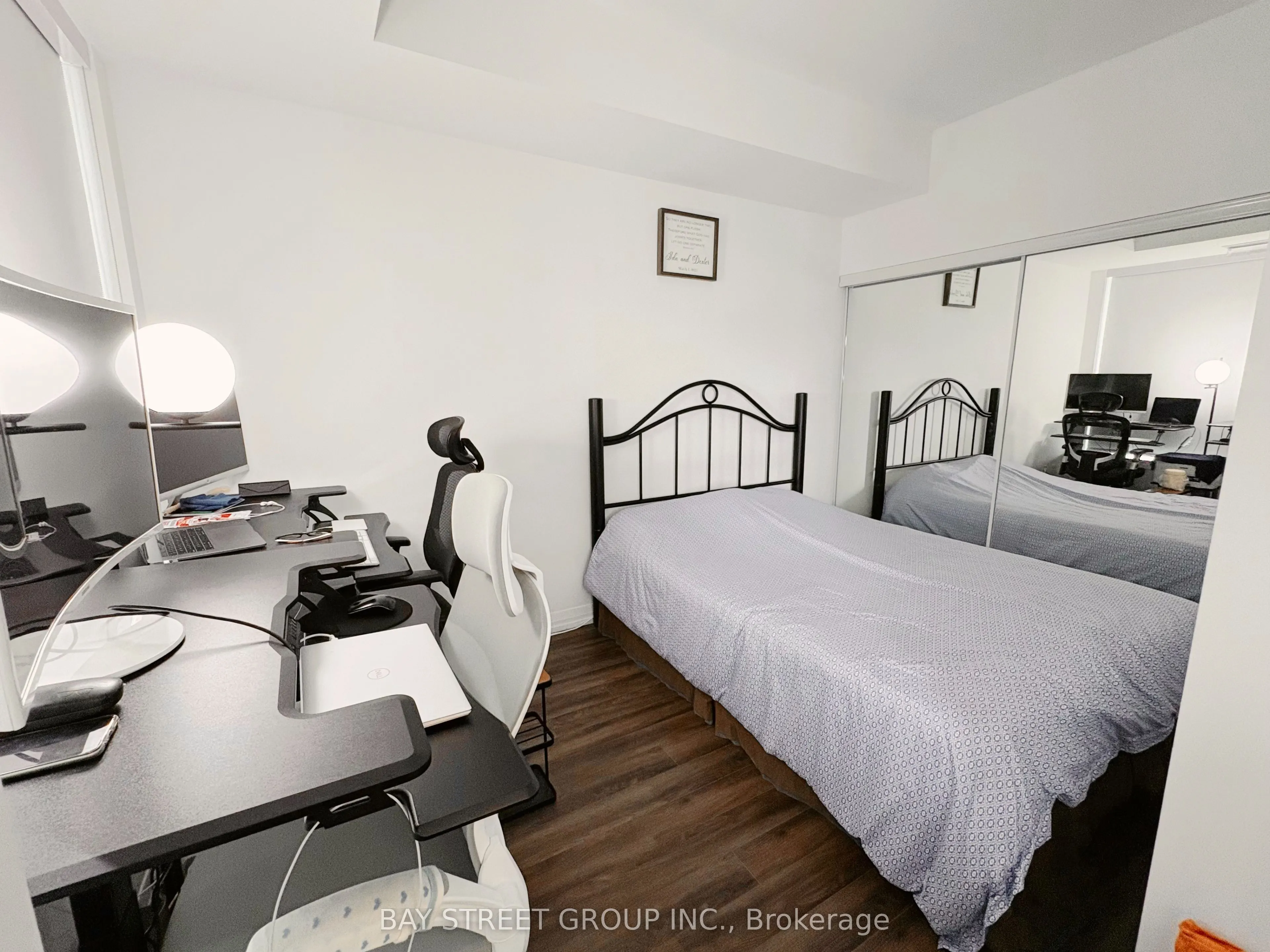 75 Canterbury Place, #1206
