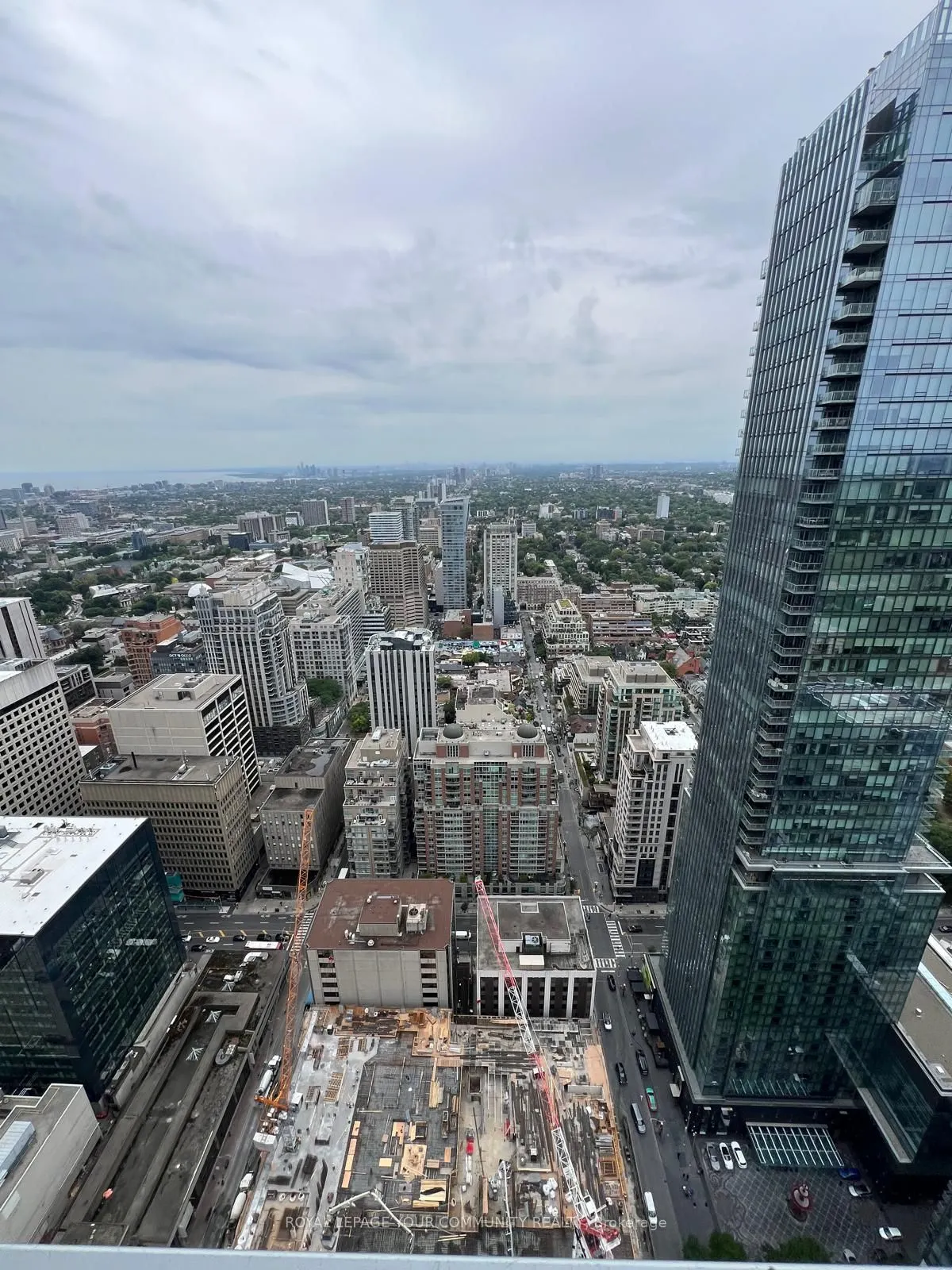 11 Yorkville Avenue, #4710