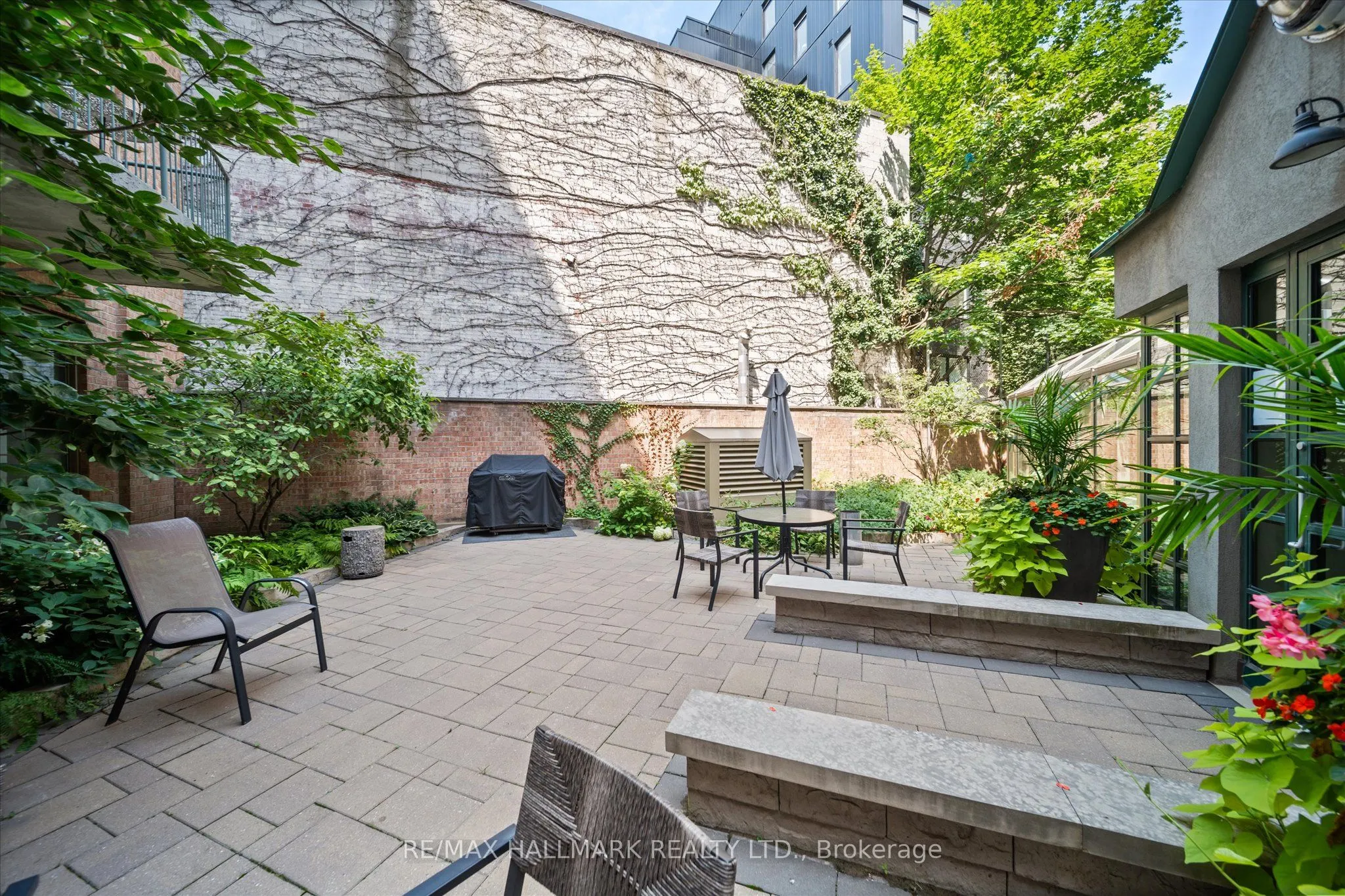 25 George Street, #801