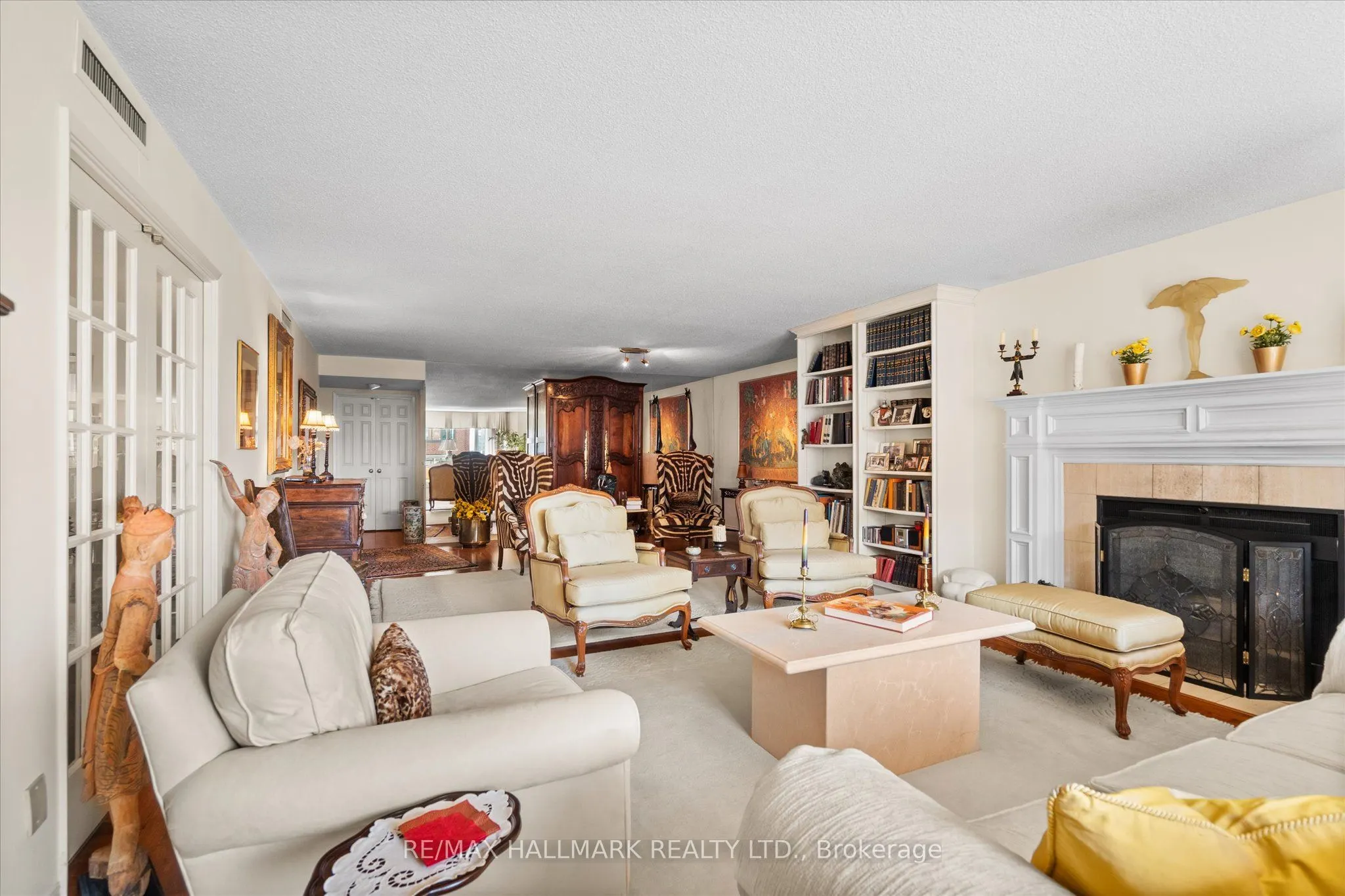 25 George Street, #801