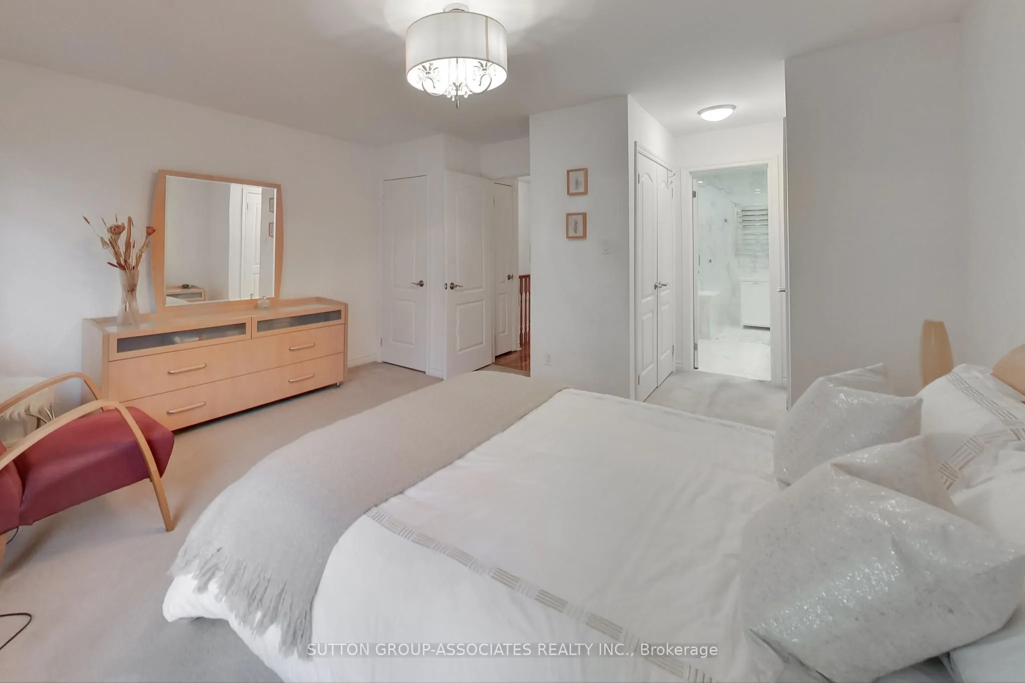 15B Robina Avenue