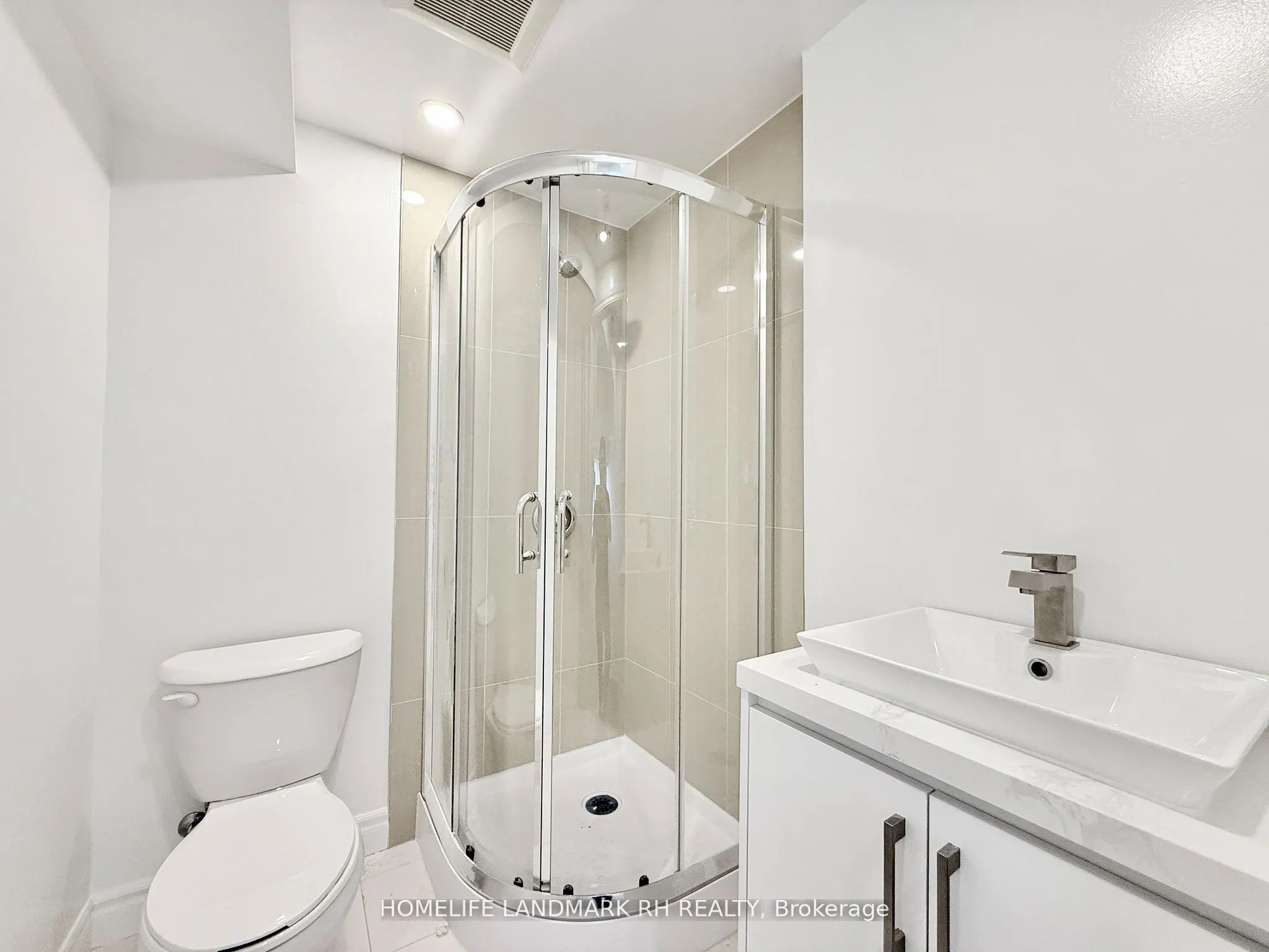 414 Dundas Street W, #301