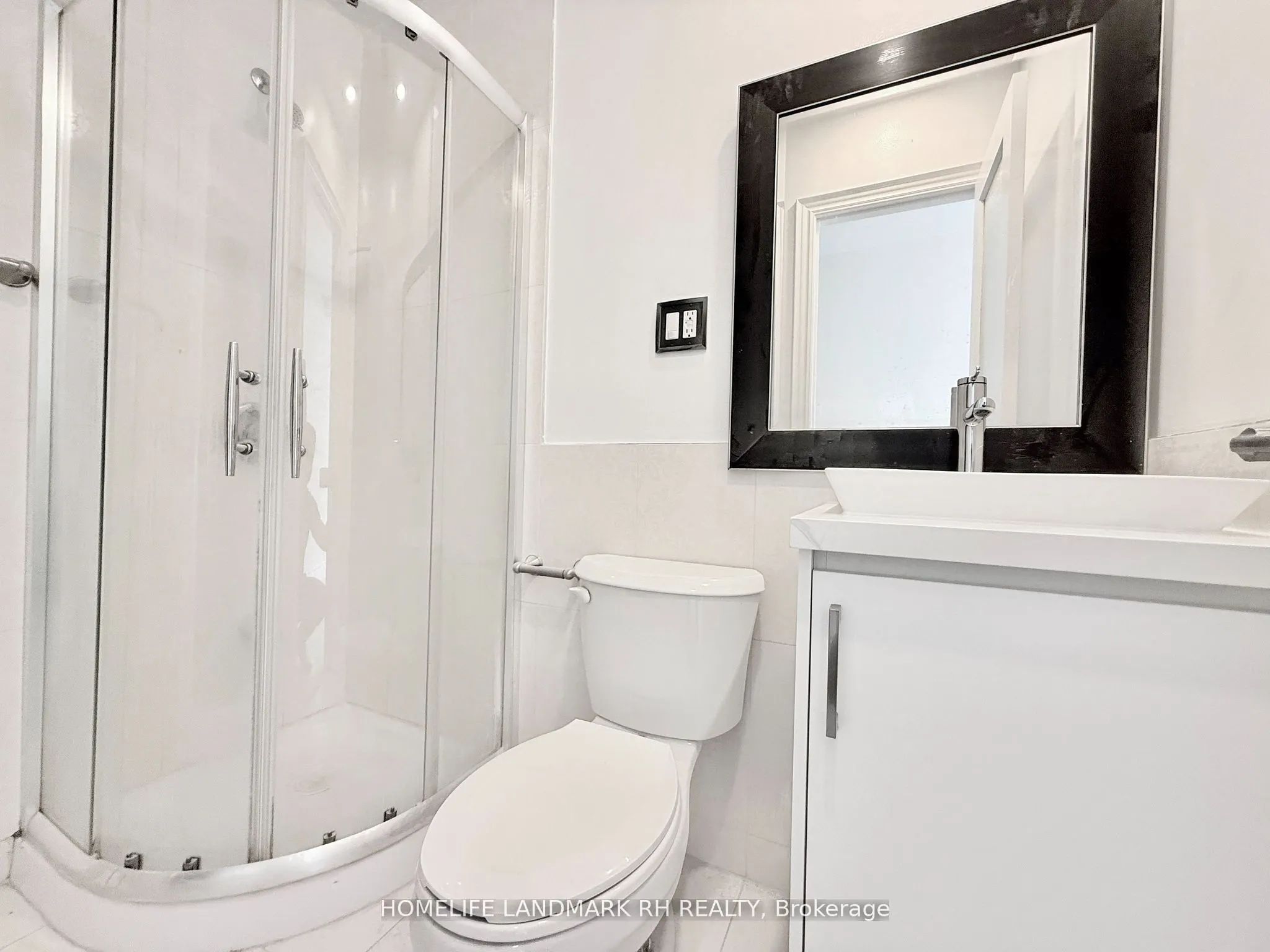 414 Dundas Street W, #301
