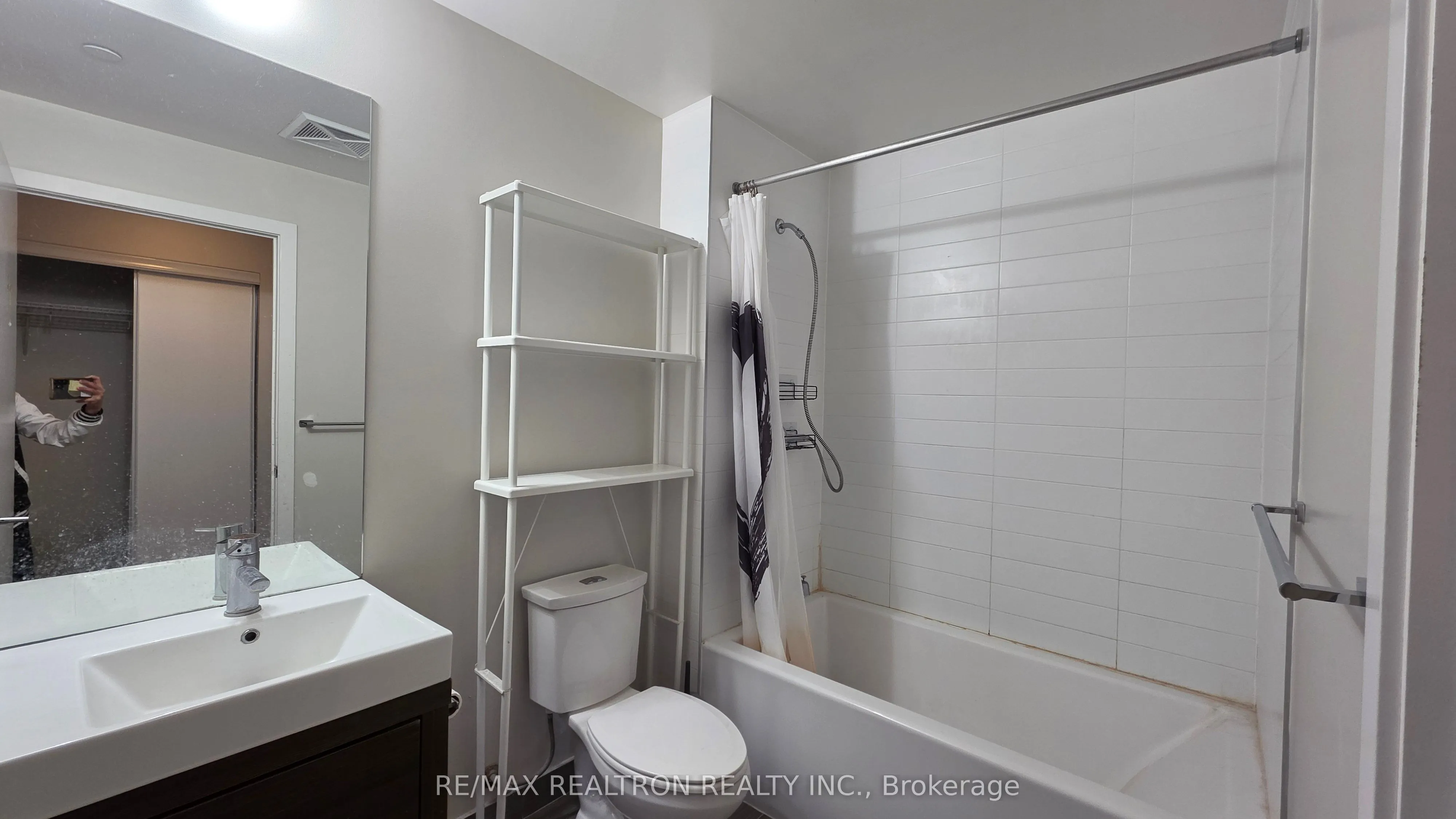 66 Forest Manor Road, #1703