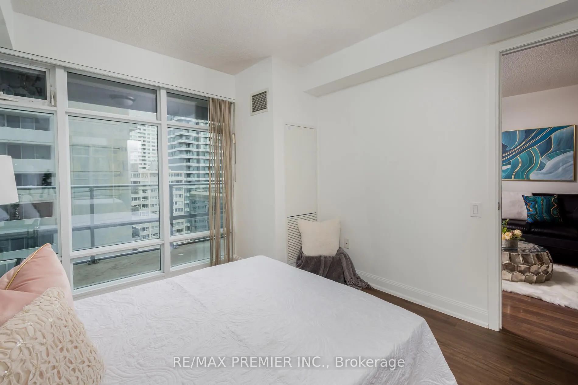 2191 Yonge Street, #1512