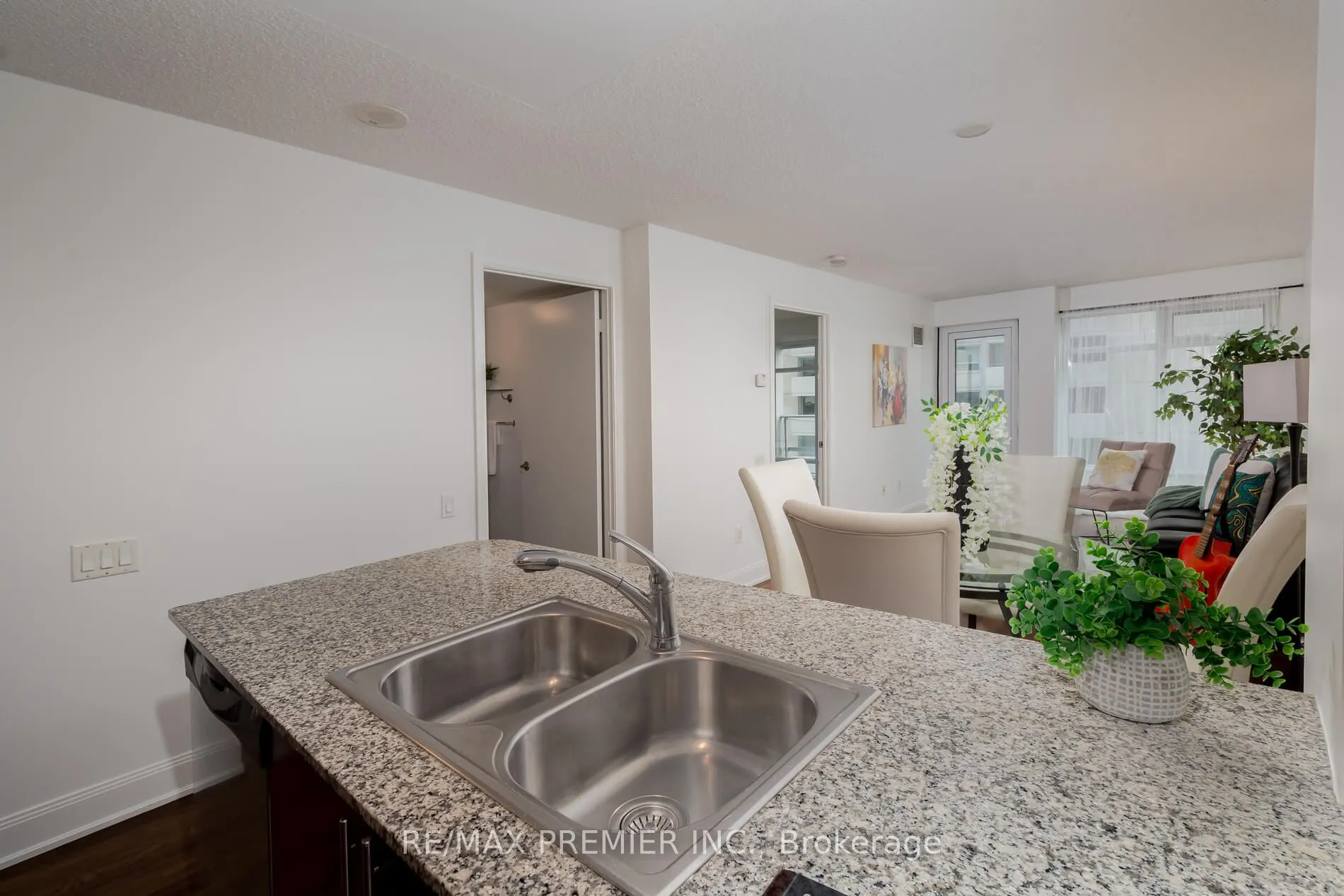 2191 Yonge Street, #1512