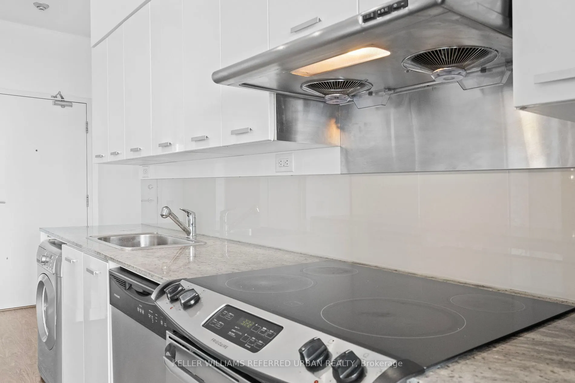 33 Singer Court, #2812