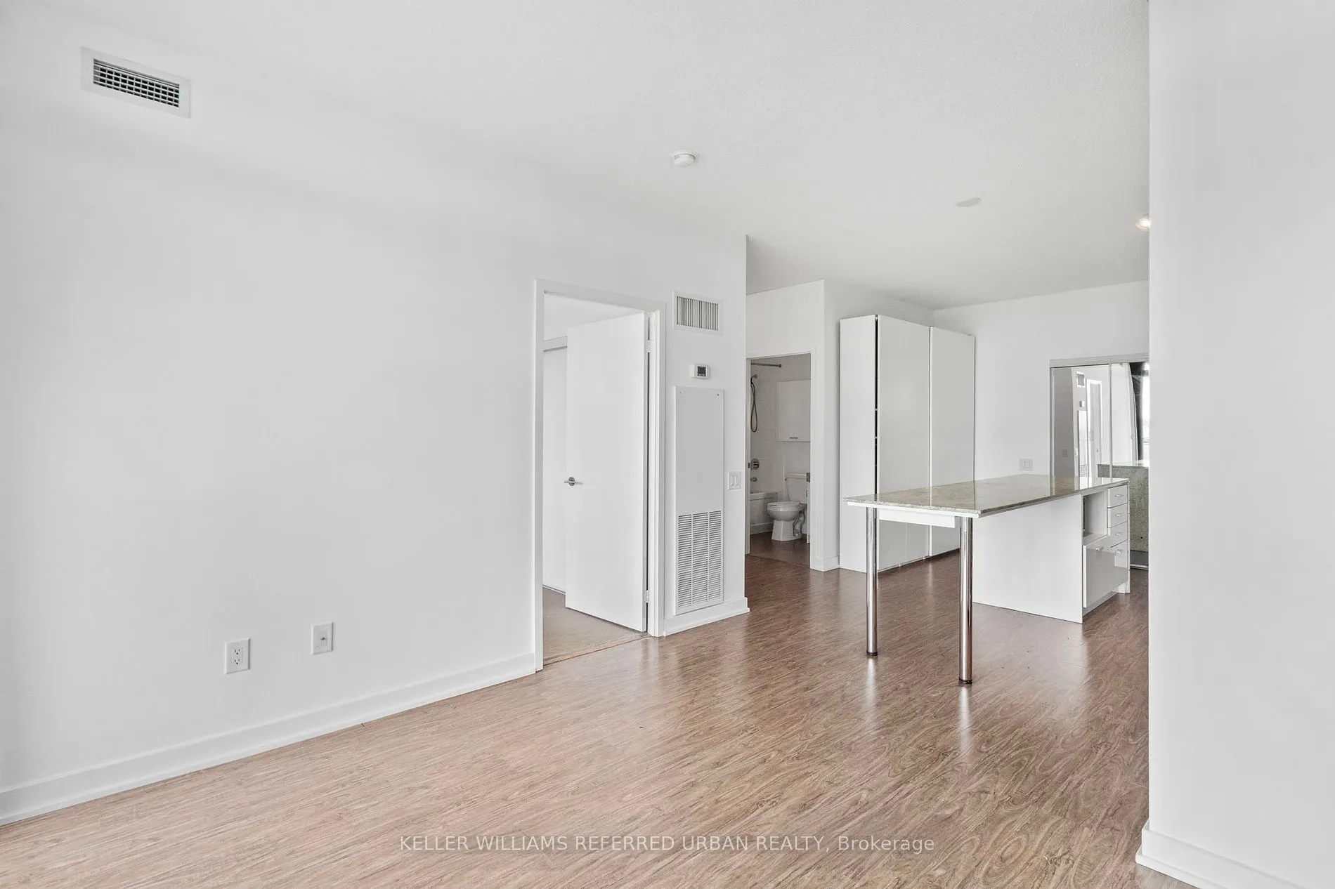 33 Singer Court, #2812