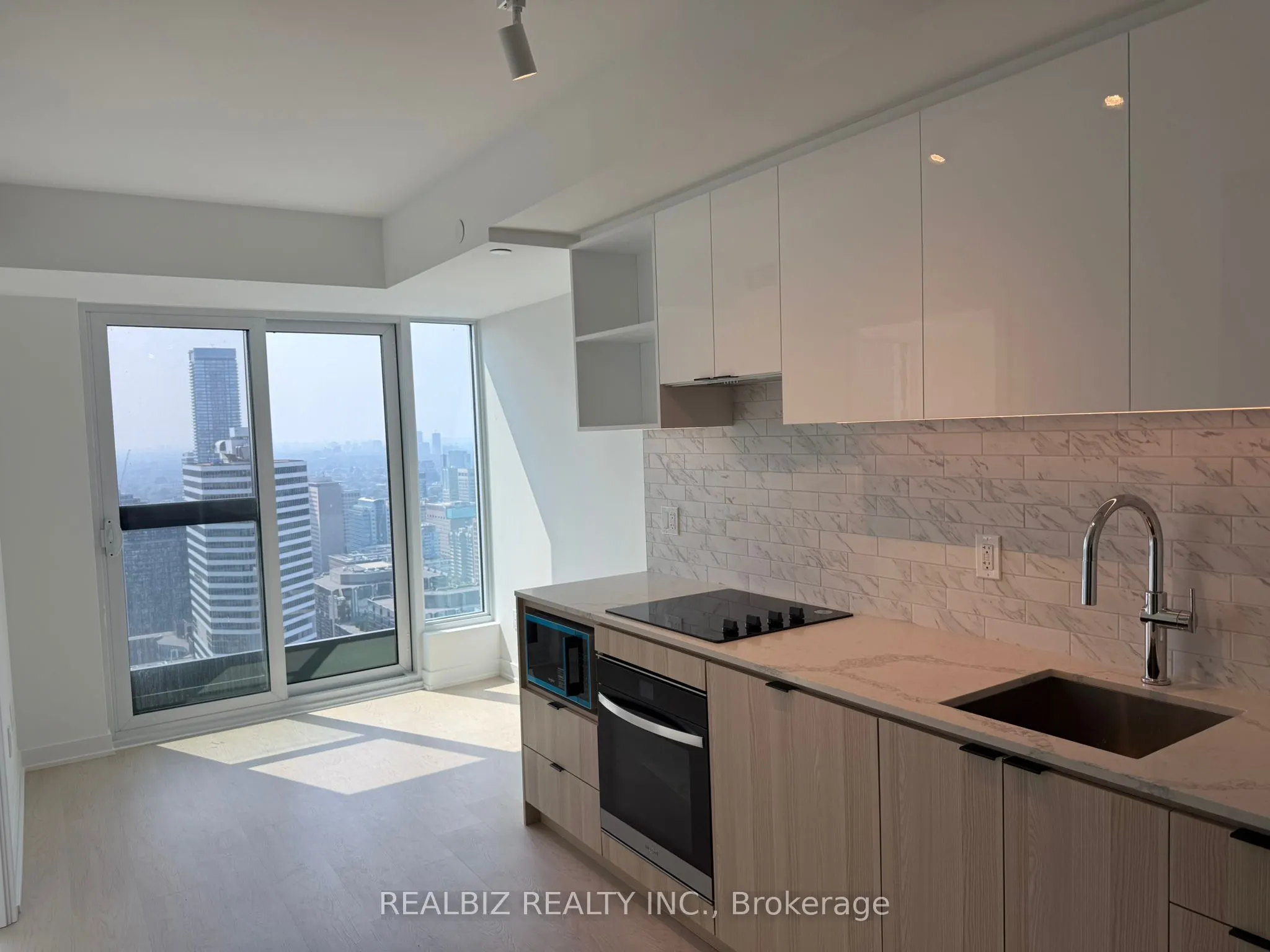 252 Church Street, #4701
