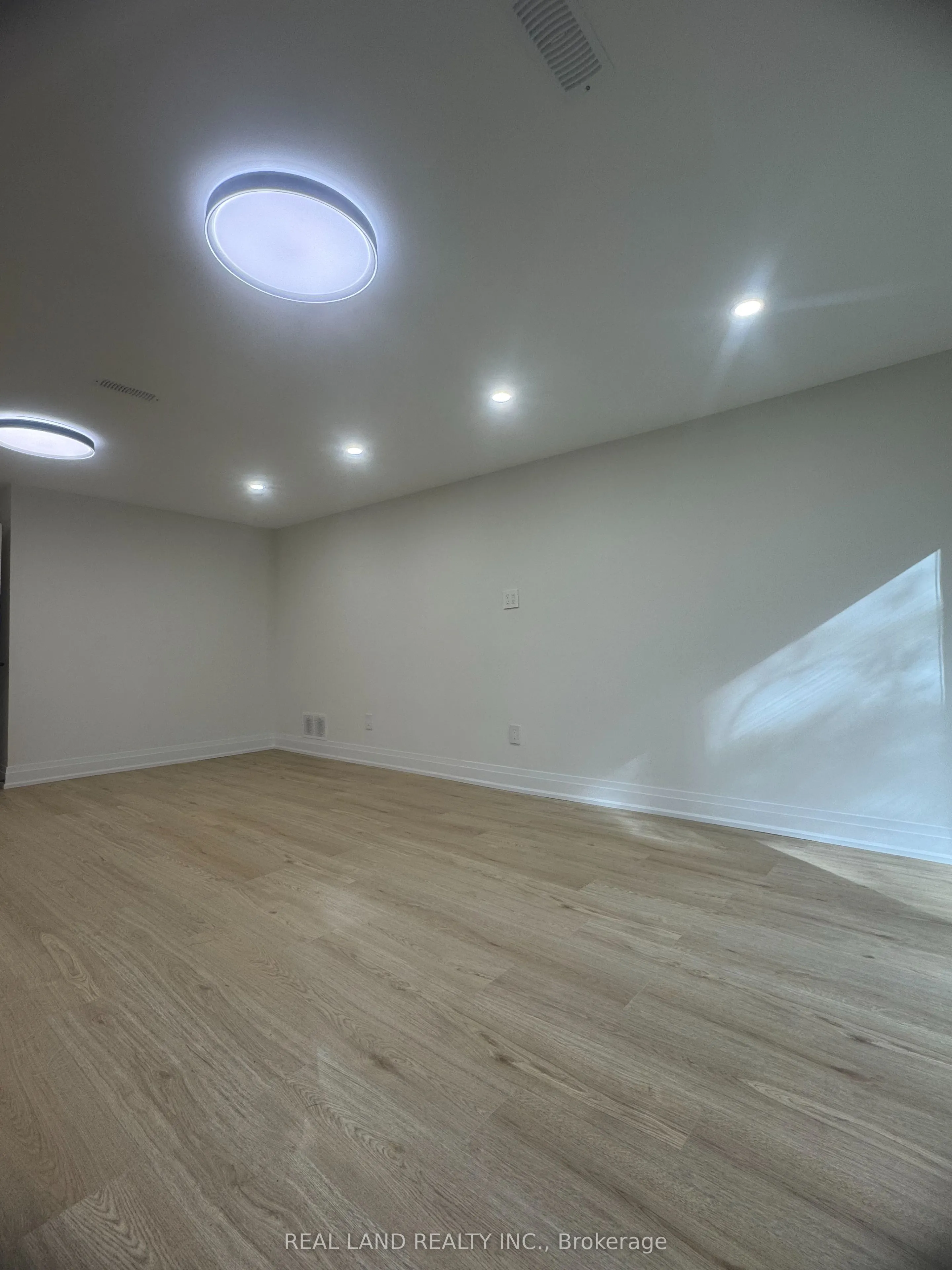 7 Warlock Crescent, #Basement 2