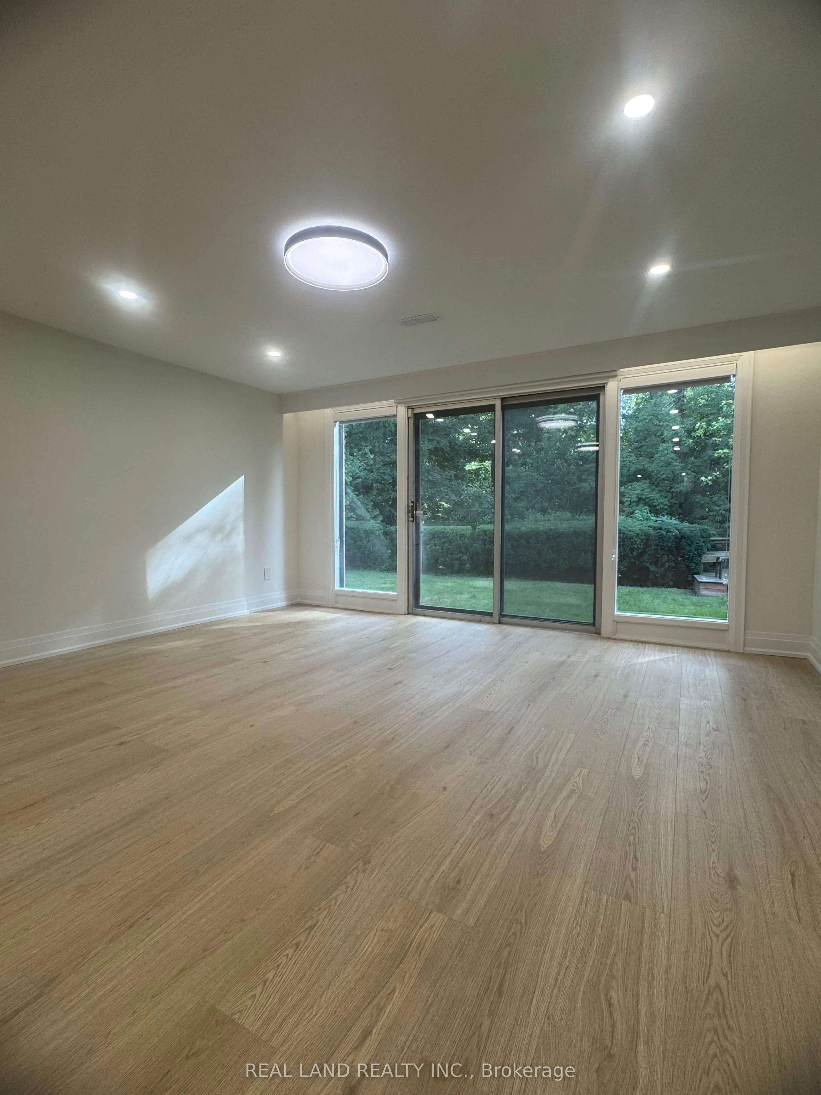 7 Warlock Crescent, #Basement 2
