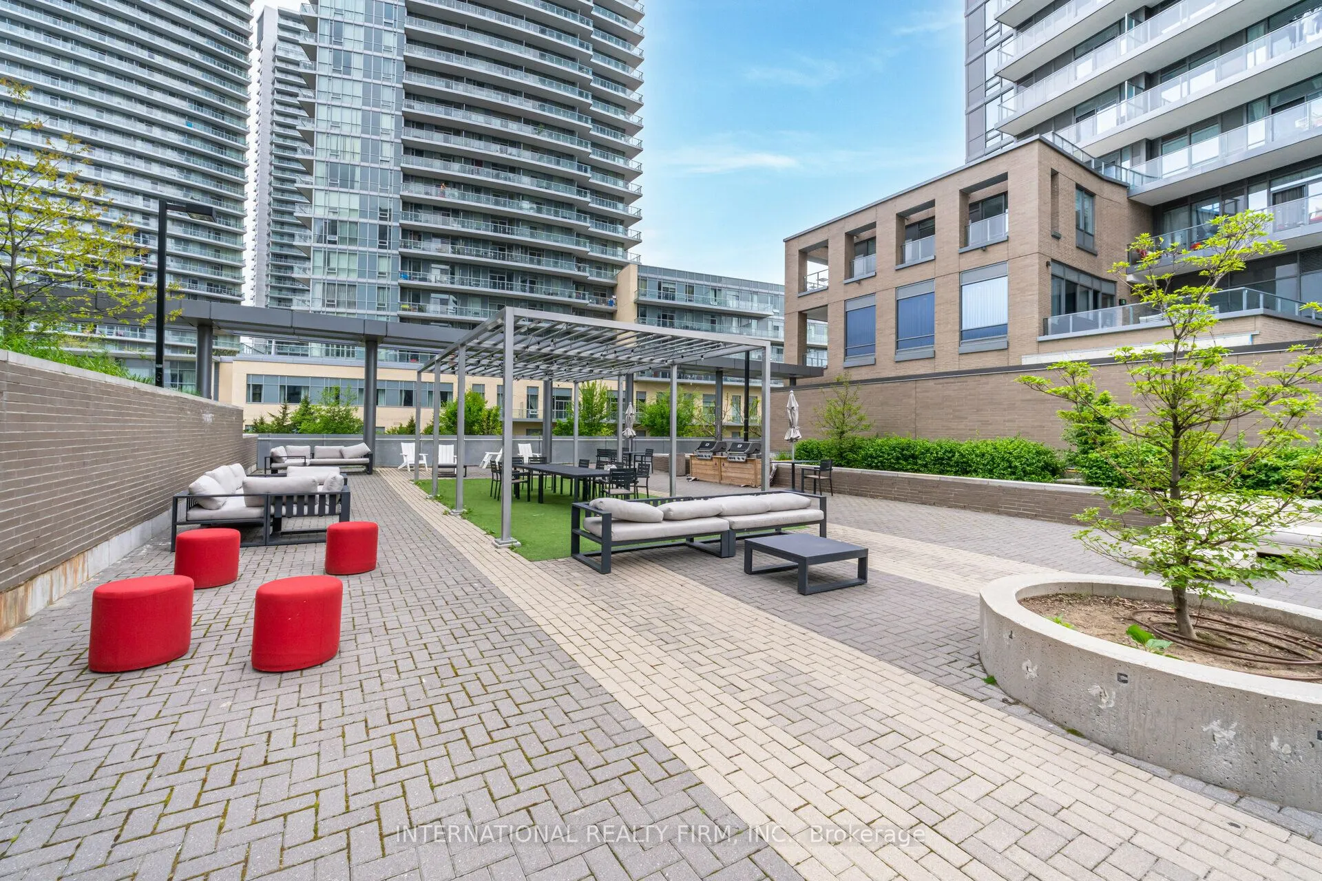 52 Forest Manor Road, #303