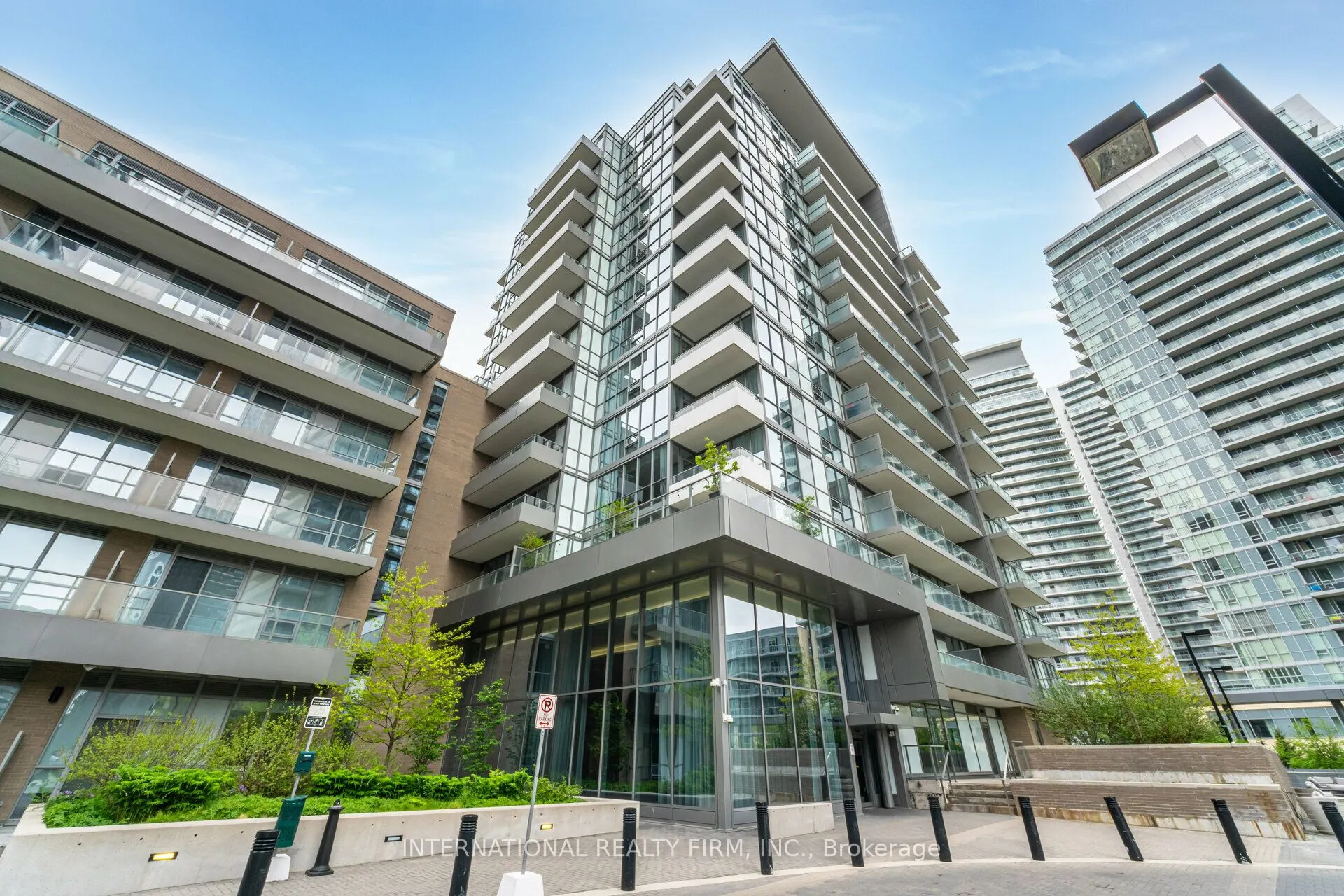 52 Forest Manor Road, #303