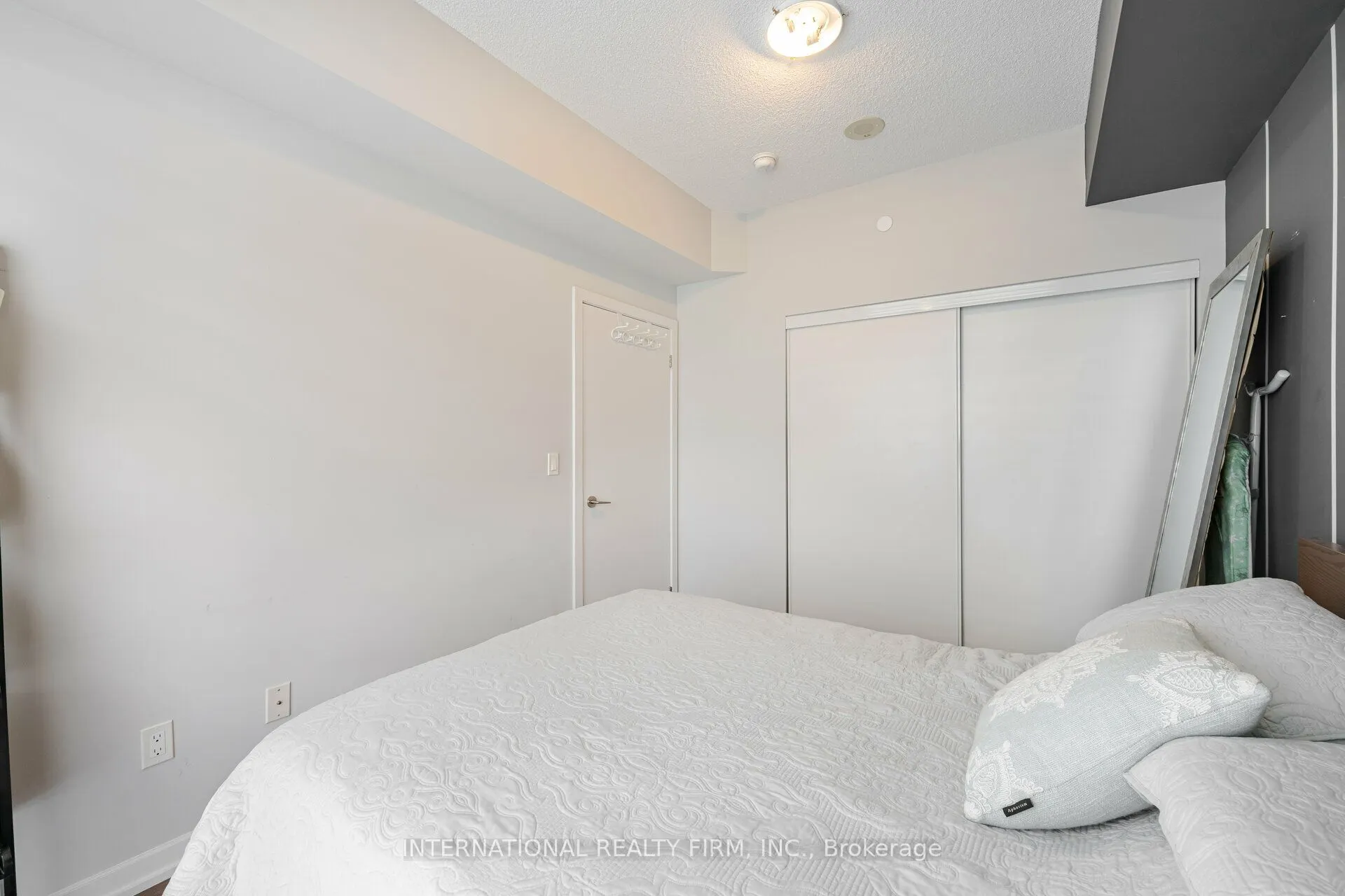 52 Forest Manor Road, #303